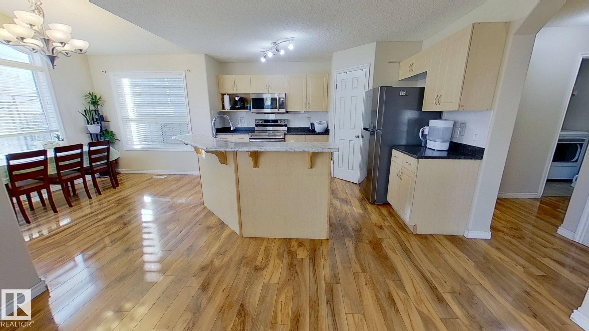 Photo 6 at 7376 Singer Way NW, South Terwillegar, Edmonton