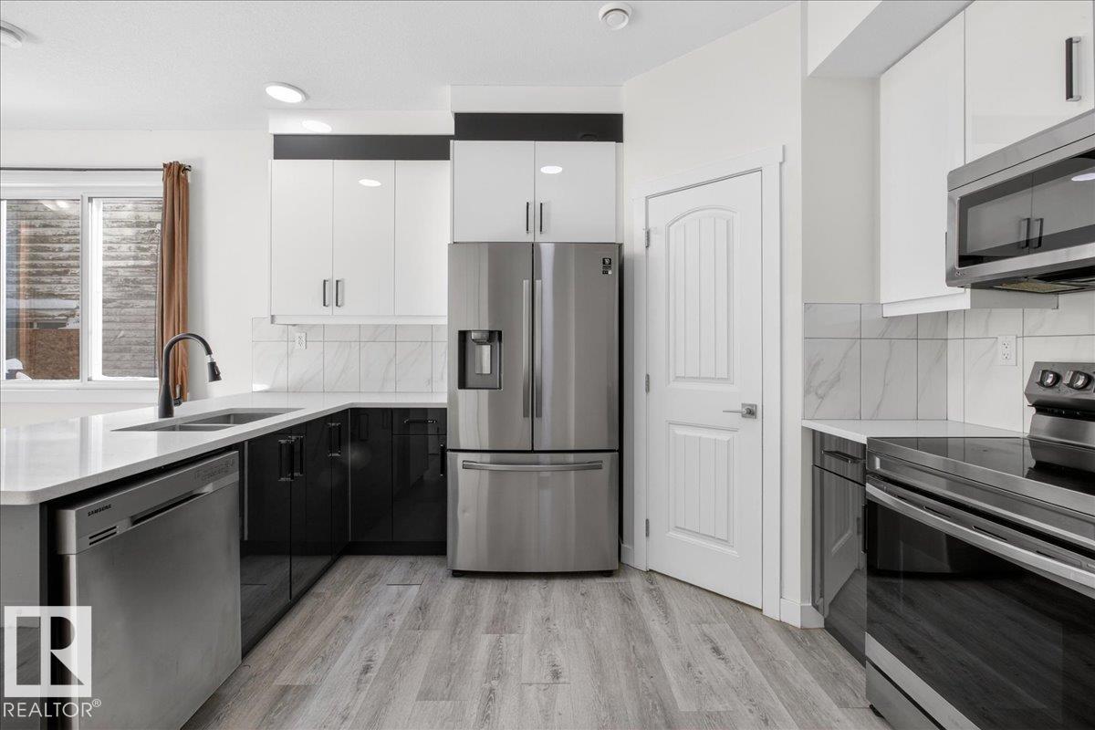 Photo 16 at 2 - 11616 82 Street NW, Parkdale, Edmonton