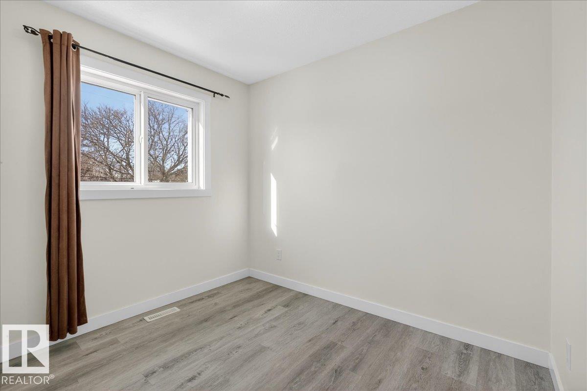 Photo 28 at 2 - 11616 82 Street NW, Parkdale, Edmonton