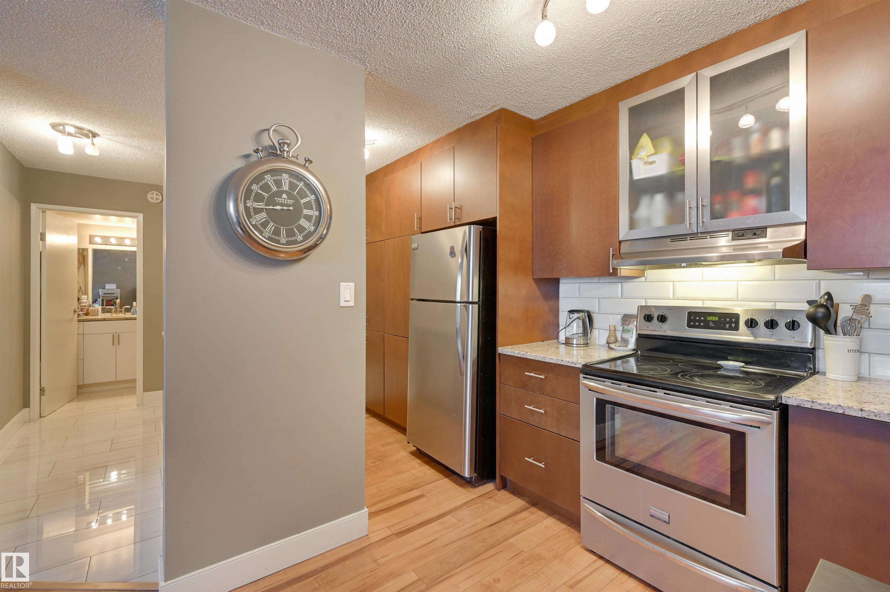 Photo 15 at 1001 - 10011 116 Street NW, Wîhkwêntôwin, Edmonton