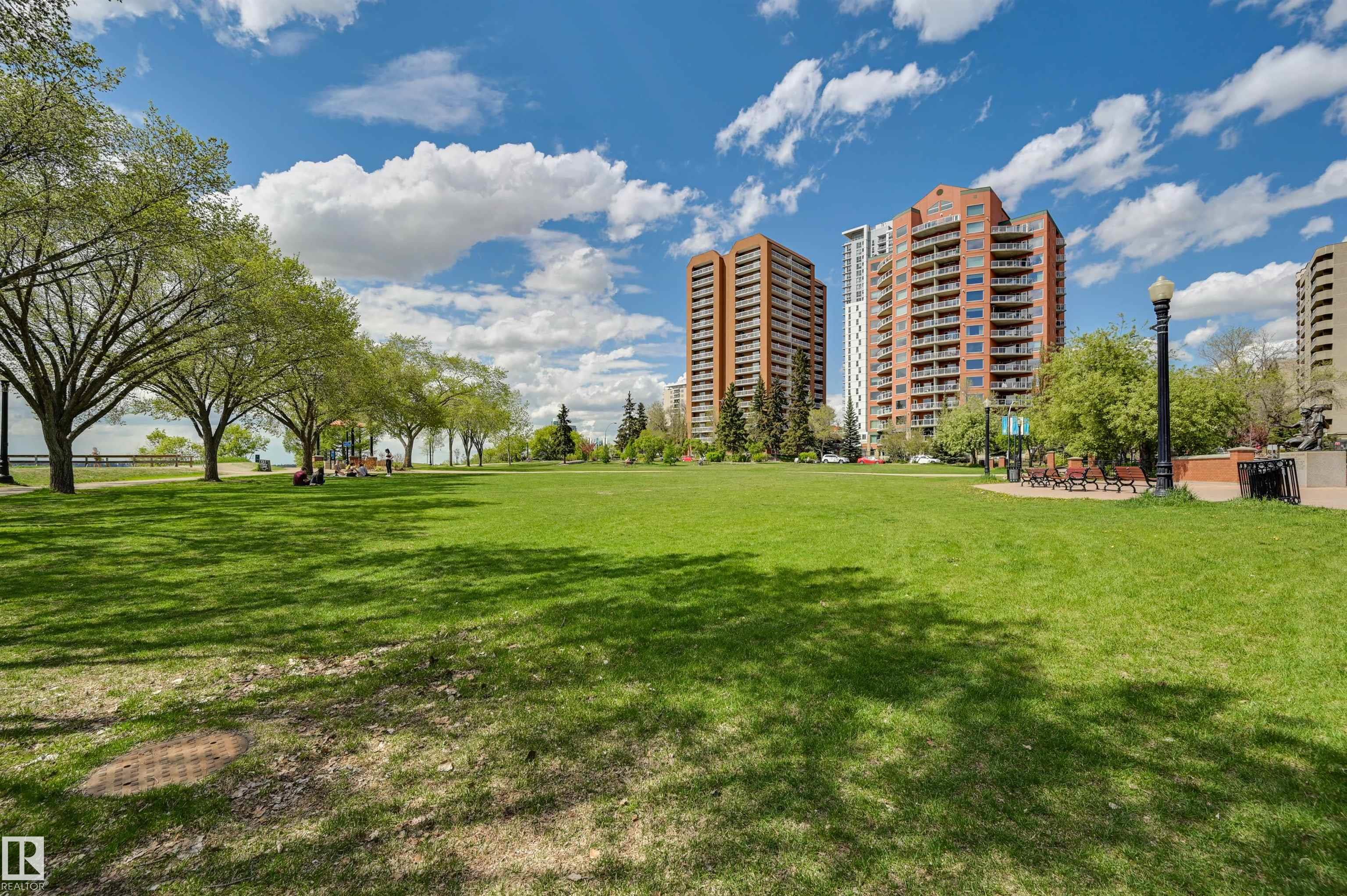 Photo 31 at 1001 - 10011 116 Street NW, Wîhkwêntôwin, Edmonton