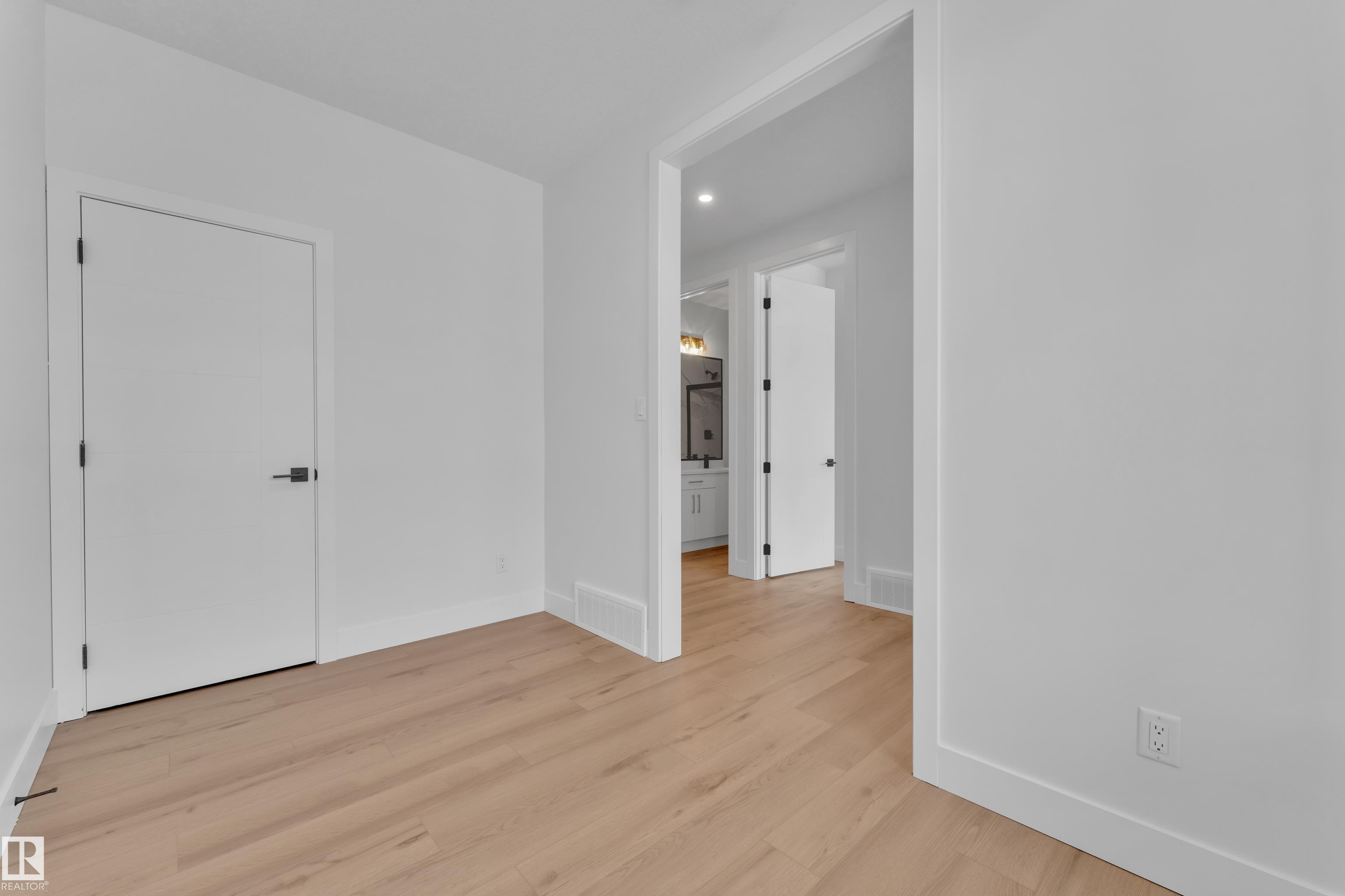 Photo 10 at 6111 Crawford Drive SW, Chappelle Area, Edmonton