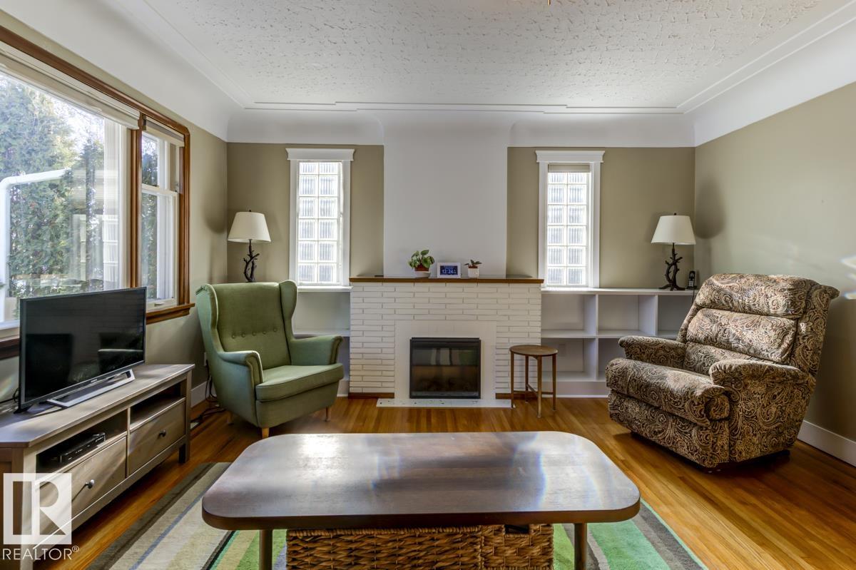 Photo 13 at 10714 128 Street NW, Westmount, Edmonton