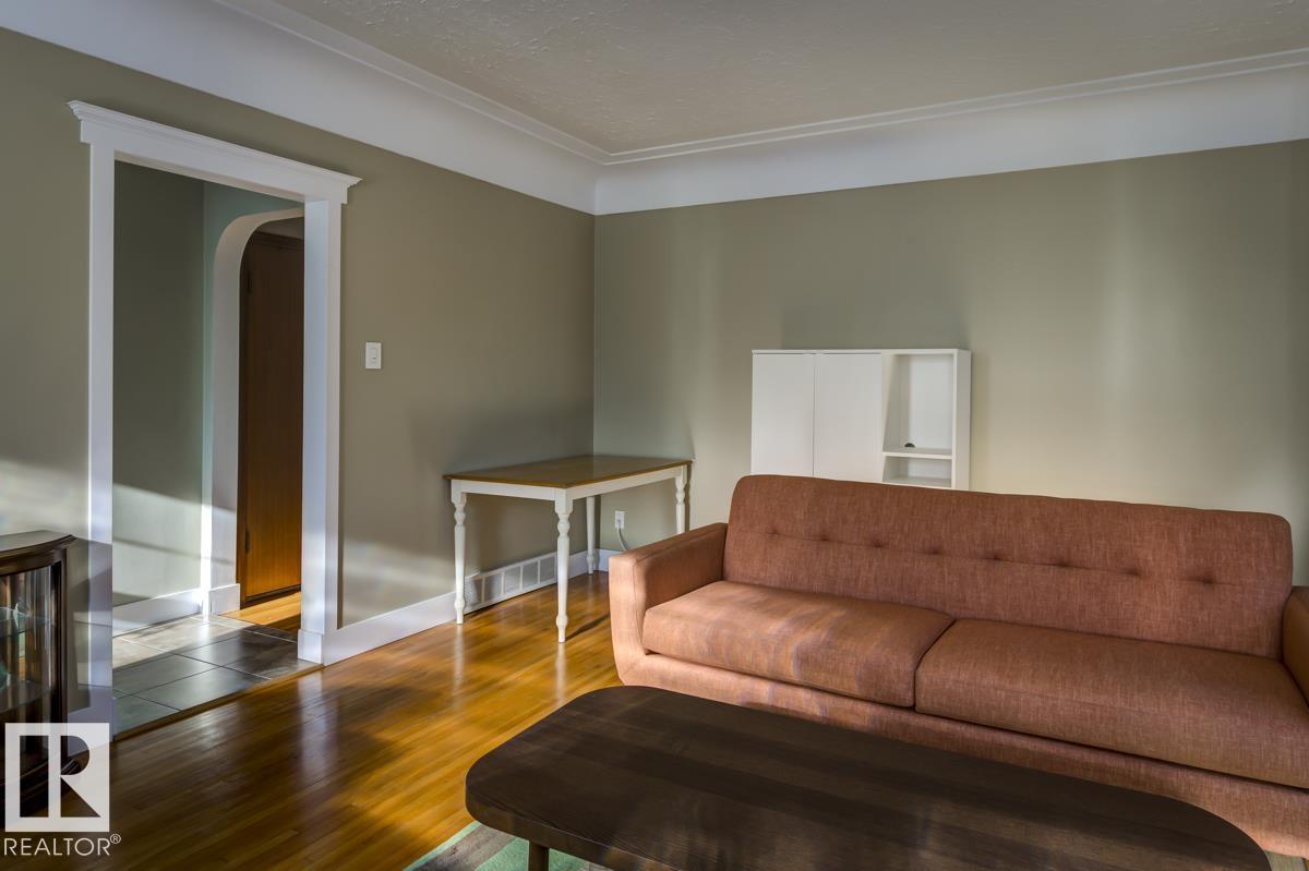 https://zimg.paragon.ice.com/ParagonImages/Property/PM/RAE/225387032/17/0/0/b15f68098db2686497a5ba72b4e5fd37/1/2581b68535319218c7d51a0699b540e2/225387032-5f3633cf-9cb0-460d-9f8d-3b84c793bf83.JPG