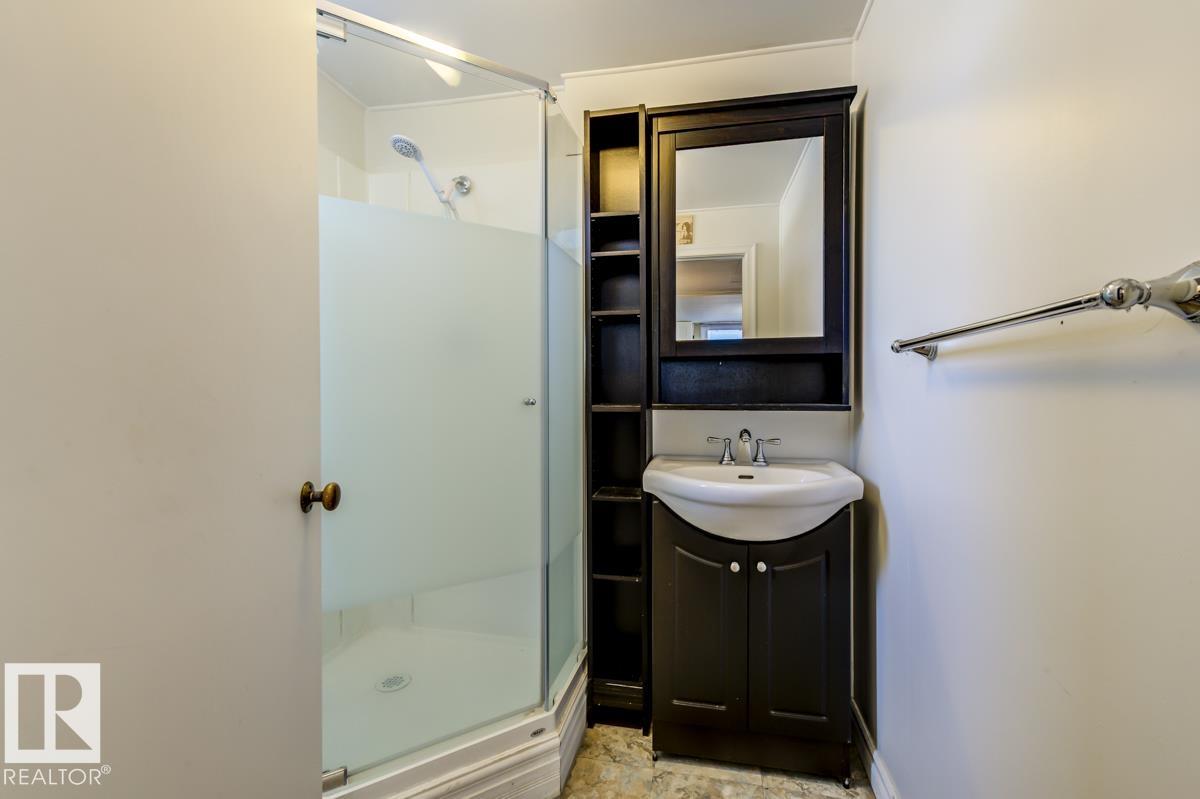 https://zimg.paragon.ice.com/ParagonImages/Property/PM/RAE/225387032/37/0/0/6f90e2b40cf2bf2827cea0726b600fc0/1/2581b68535319218c7d51a0699b540e2/225387032-70699dc5-e2d9-47fa-91d2-37102f6f3384.JPG