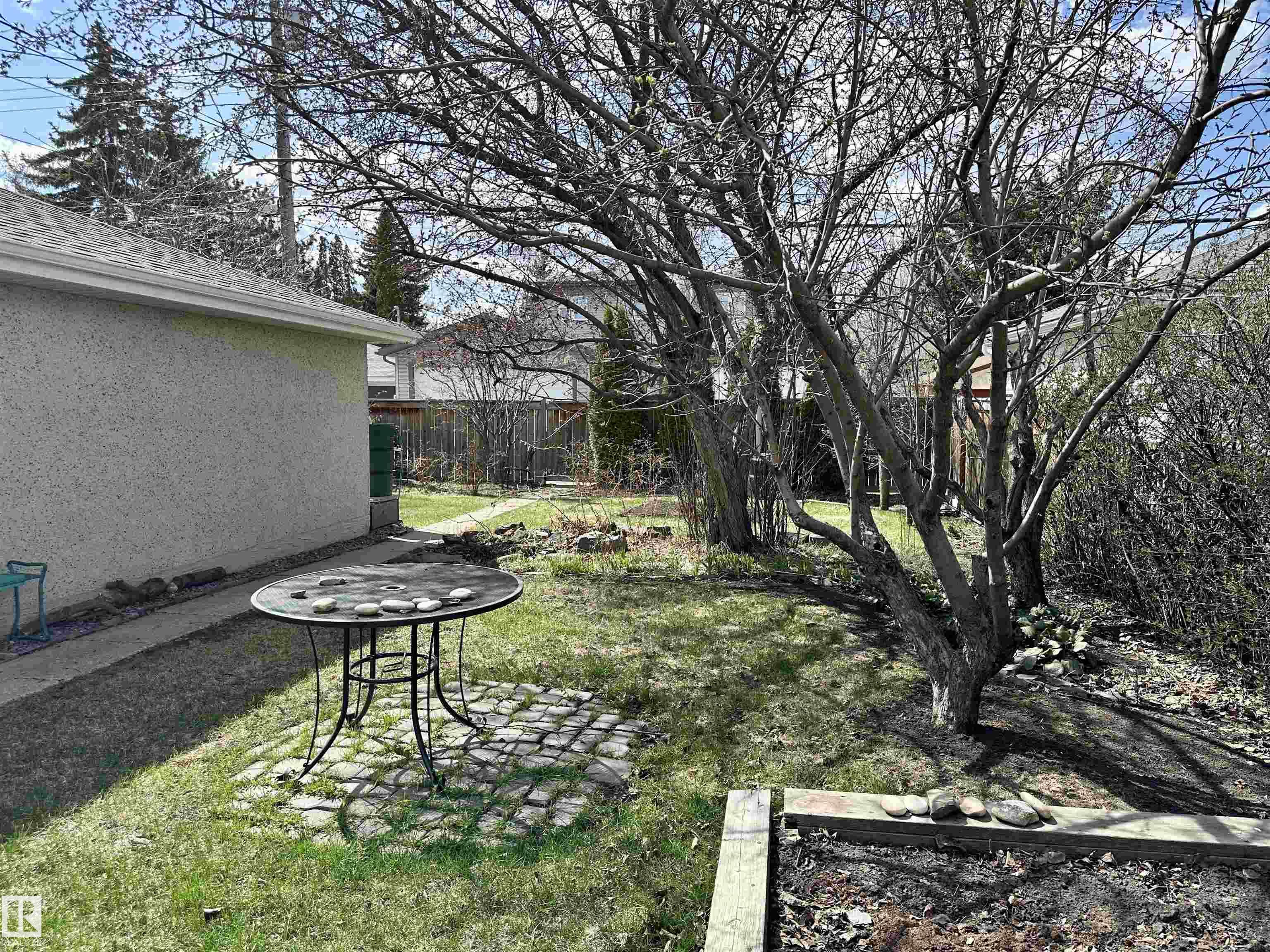 https://zimg.paragon.ice.com/ParagonImages/Property/PM/RAE/225387032/43/0/0/f6e71b7f0932266ea9c26253e9edfe4f/1/2581b68535319218c7d51a0699b540e2/225387032-d05fb83c-1fbb-4d65-b109-38a6b26459cf.JPG