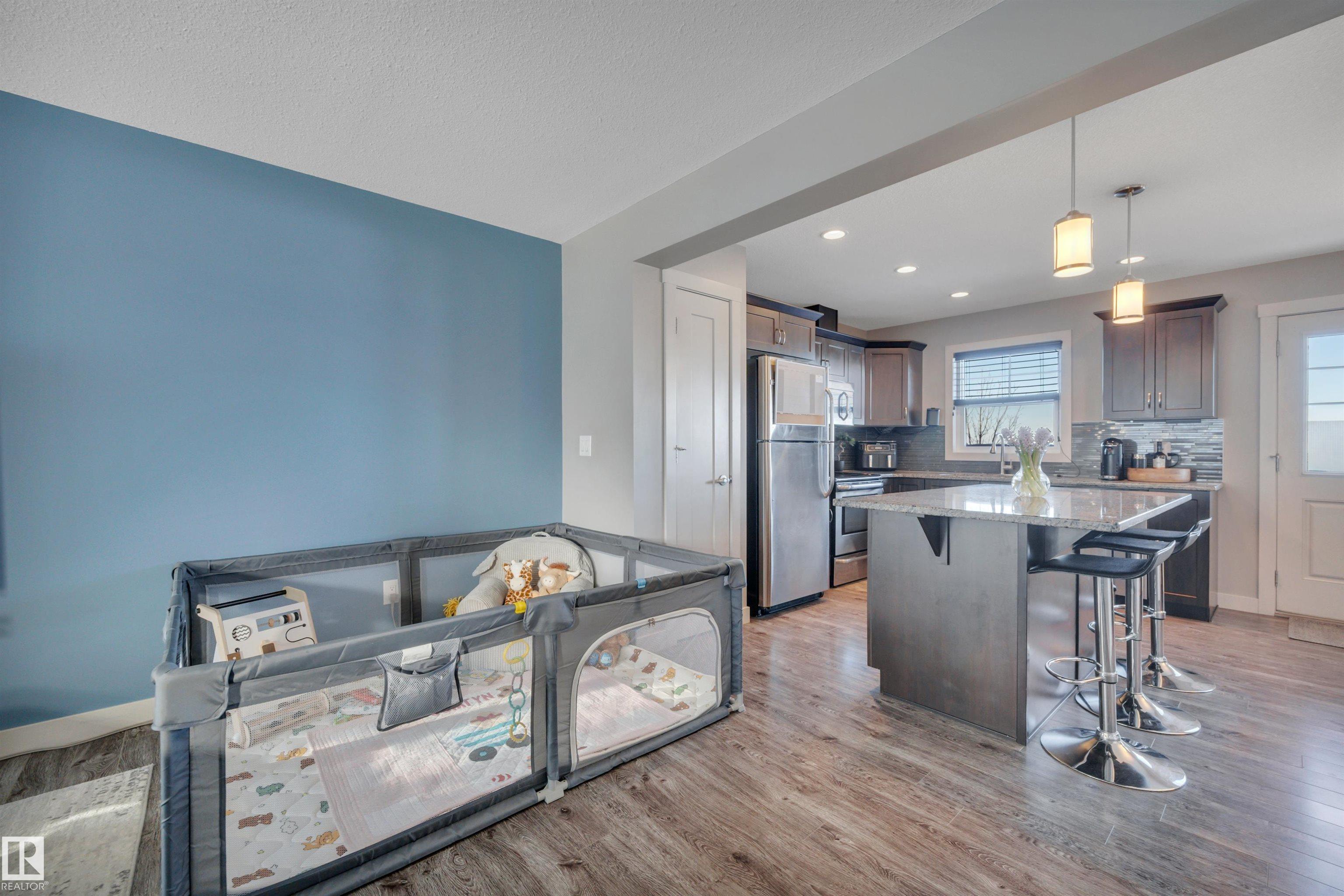 Photo 10 at 4 - 5203 149 Avenue NW, Casselman, Edmonton