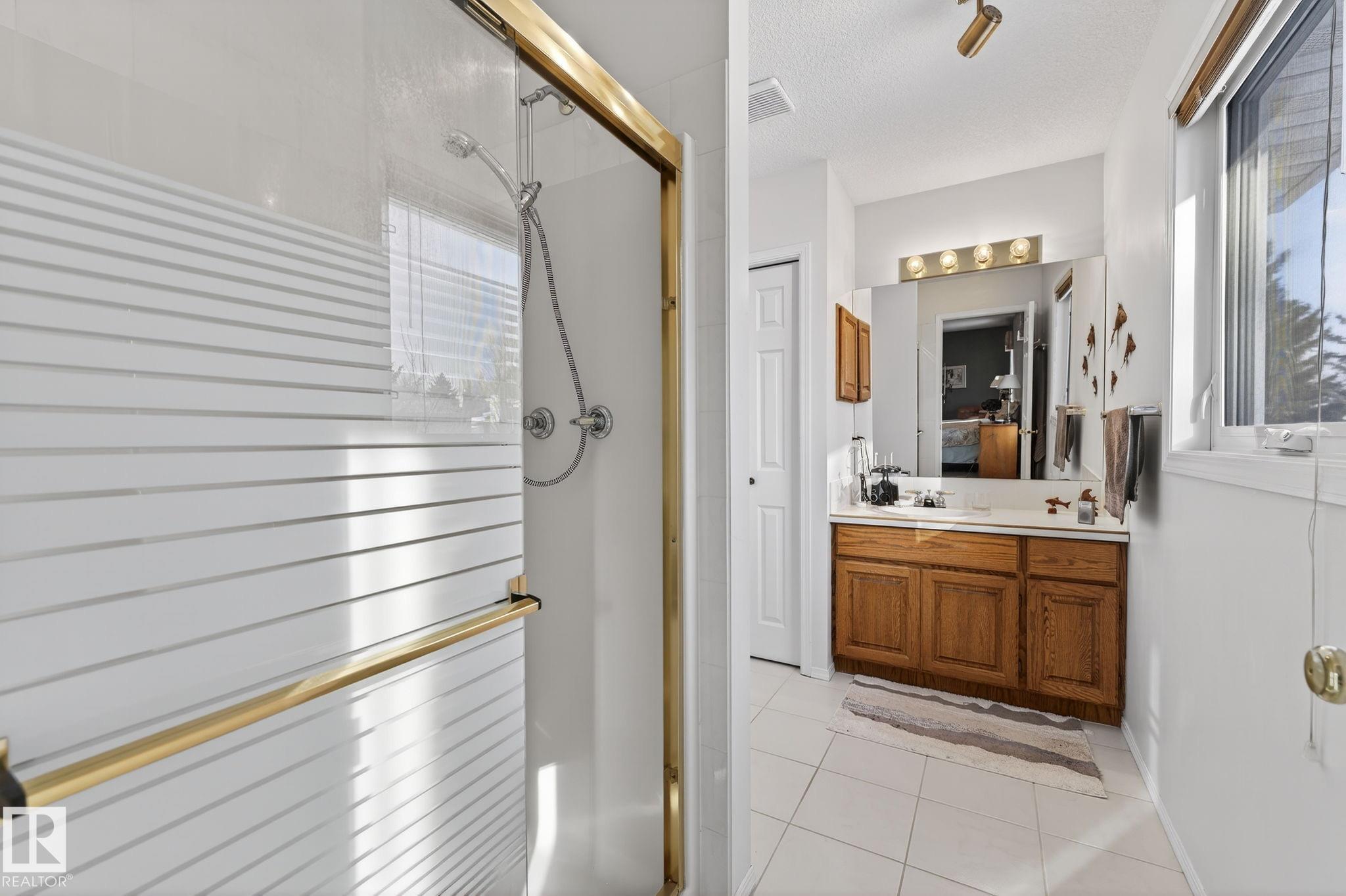 Photo 26 at 313 Hedley Way NW, Henderson Estates, Edmonton