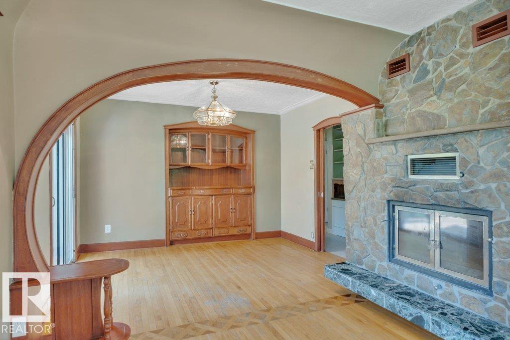 Photo 14 at 10148 87 Street NW, Riverdale, Edmonton