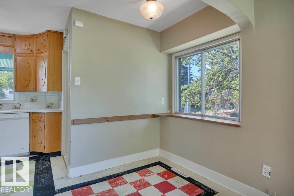 Photo 18 at 10148 87 Street NW, Riverdale, Edmonton