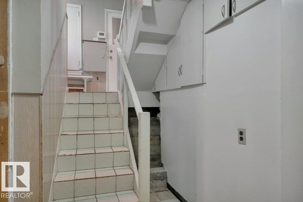 Photo 33 at 10148 87 Street NW, Riverdale, Edmonton