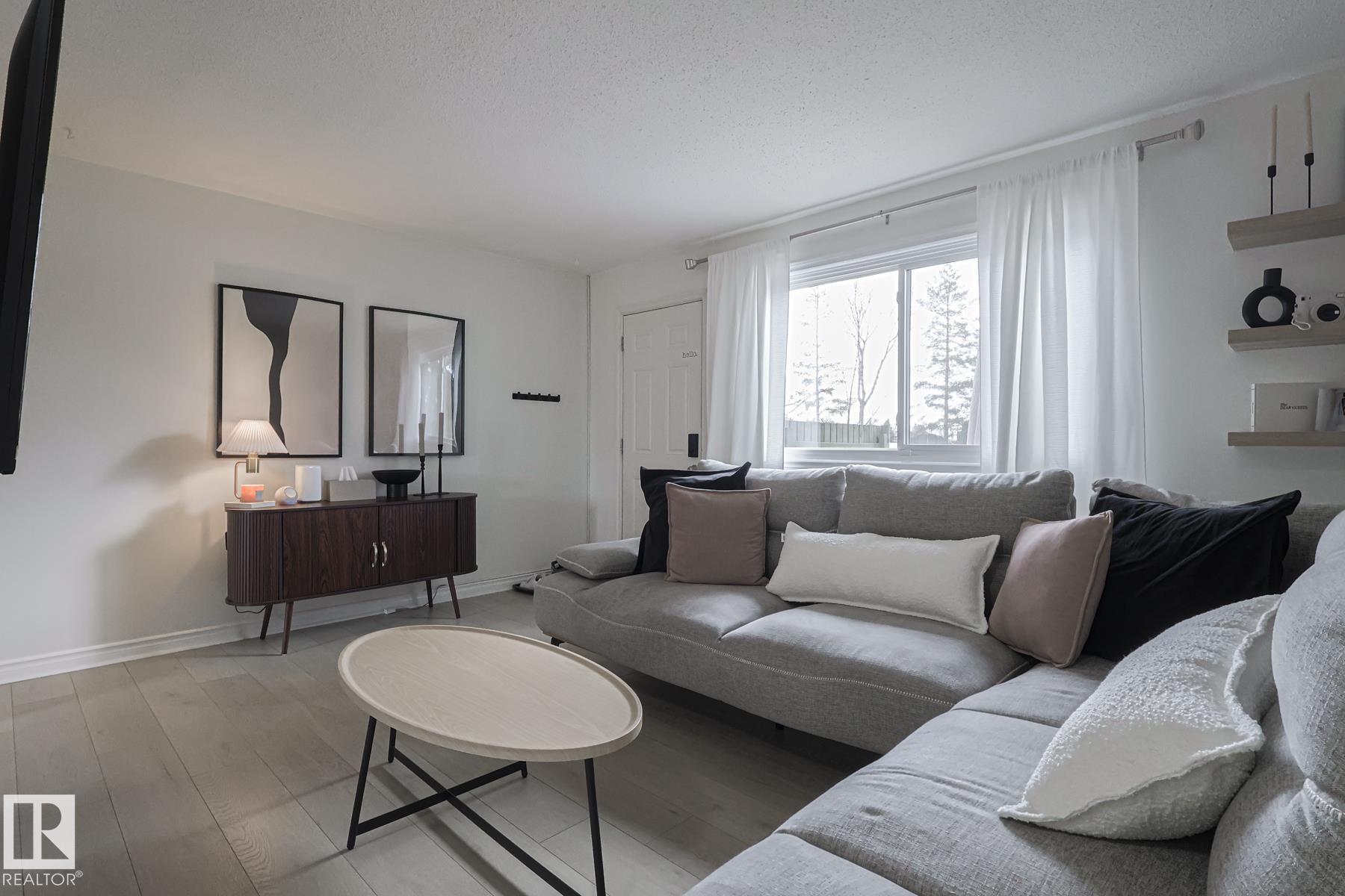 Photo 11 at 663 Abbottsfield Road NW, Abbottsfield, Edmonton