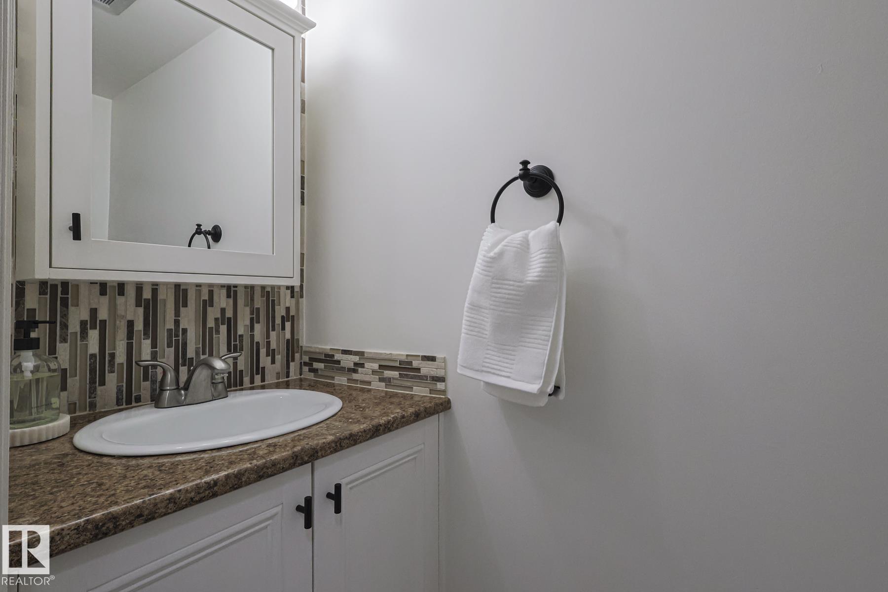 Photo 14 at 663 Abbottsfield Road NW, Abbottsfield, Edmonton