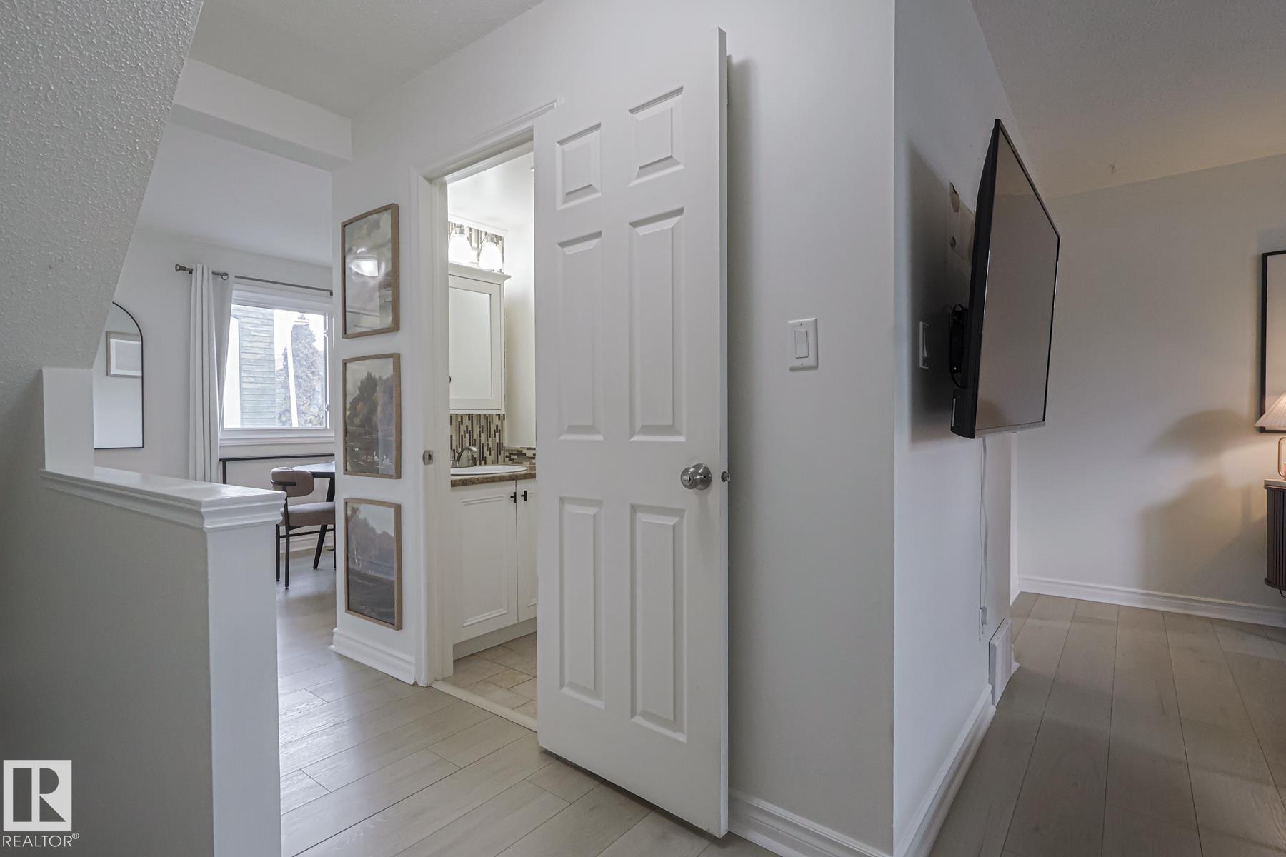 Photo 15 at 663 Abbottsfield Road NW, Abbottsfield, Edmonton