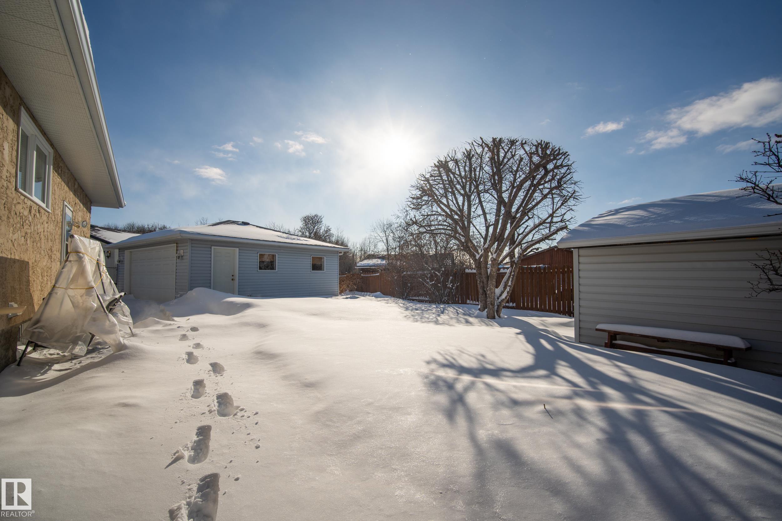 Photo 12 at 1004 61 Street NW, Sakaw, Edmonton