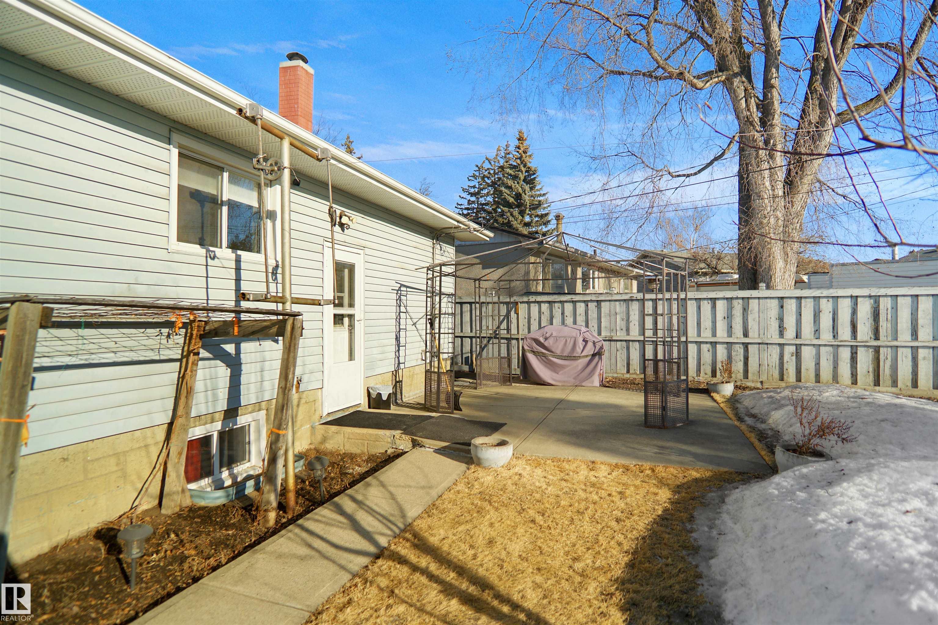 Photo 32 at 13007 93 Street NW, Killarney, Edmonton