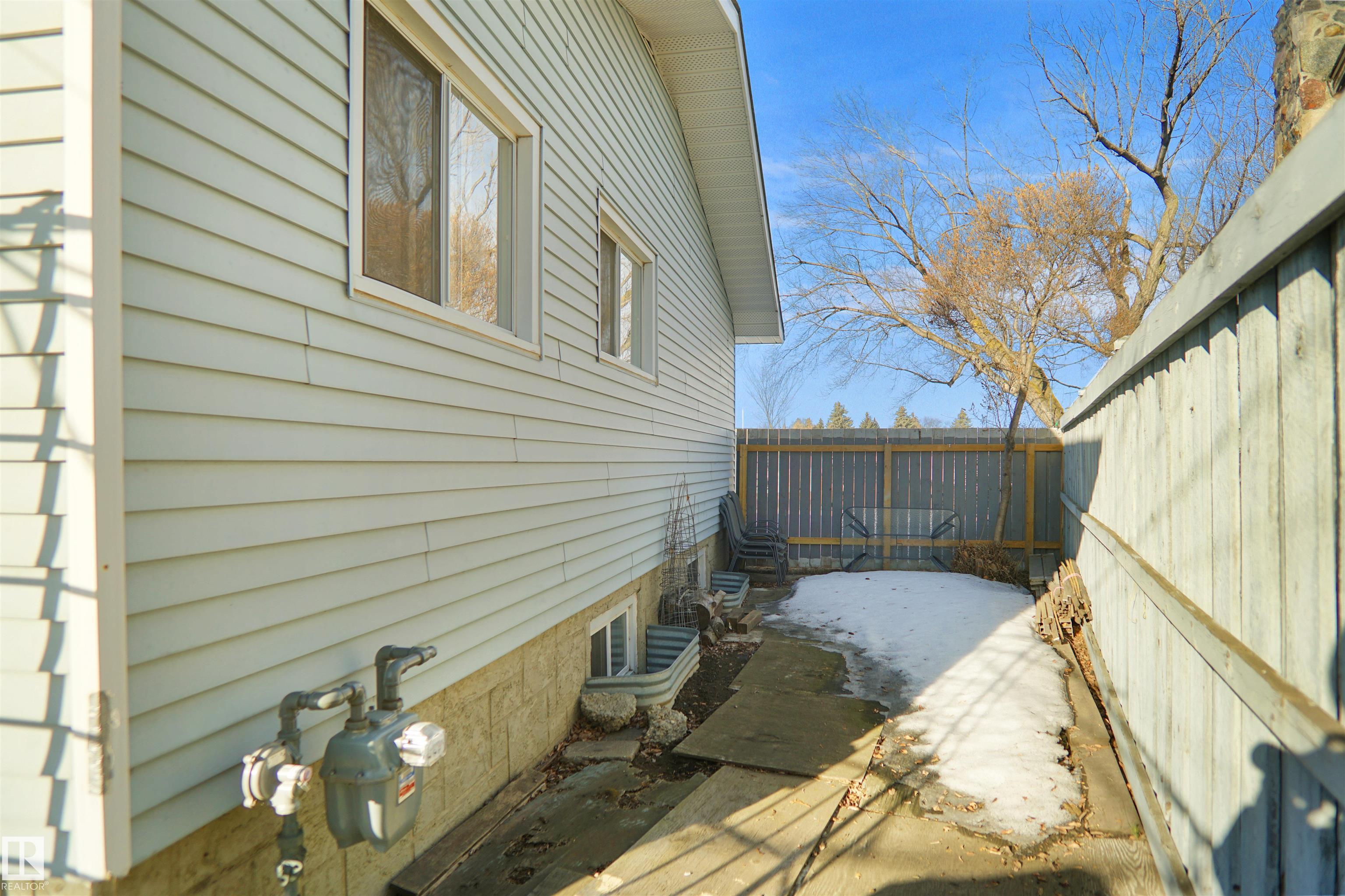 Photo 33 at 13007 93 Street NW, Killarney, Edmonton