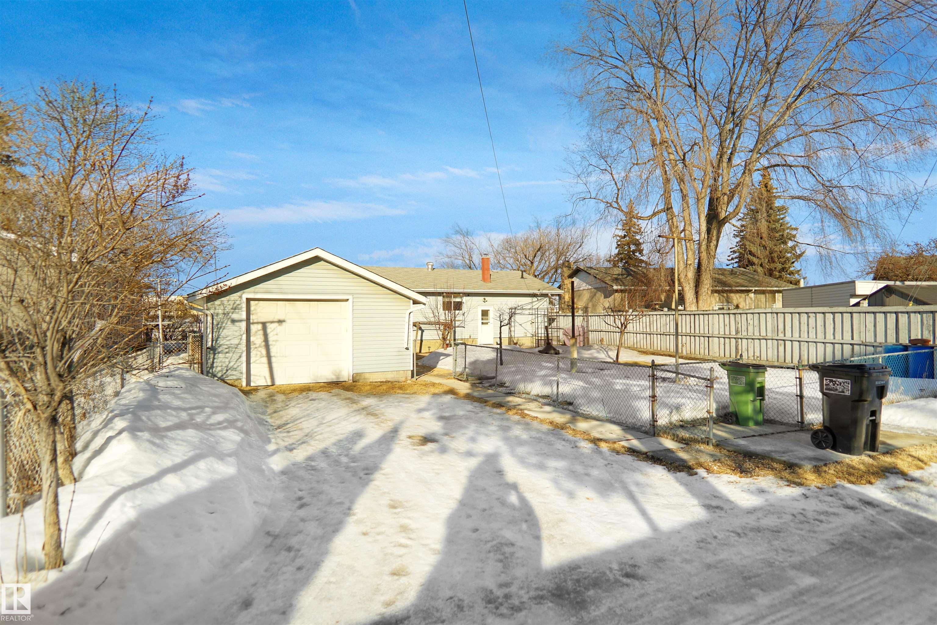 Photo 37 at 13007 93 Street NW, Killarney, Edmonton