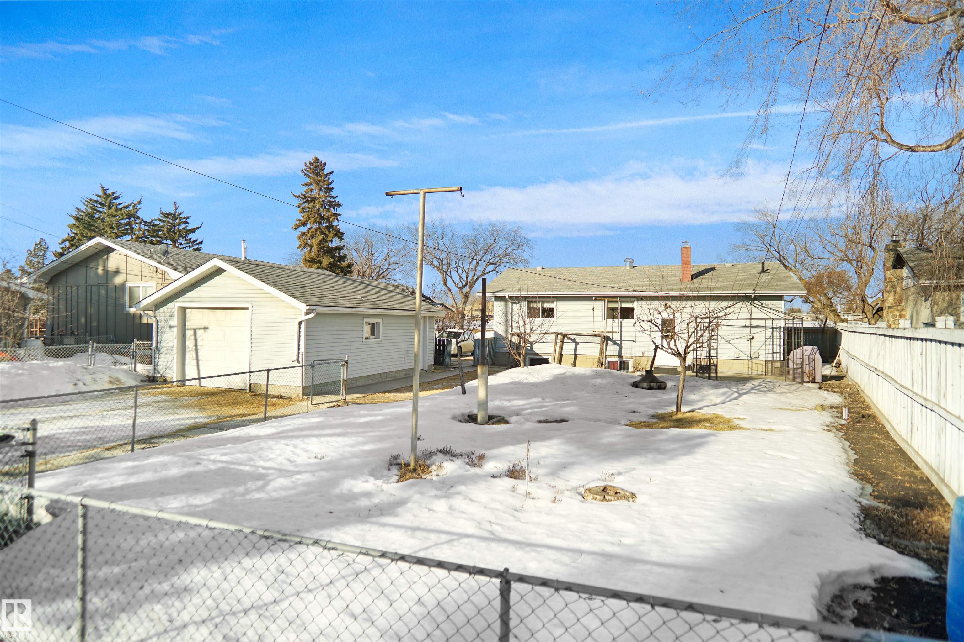 Photo 38 at 13007 93 Street NW, Killarney, Edmonton