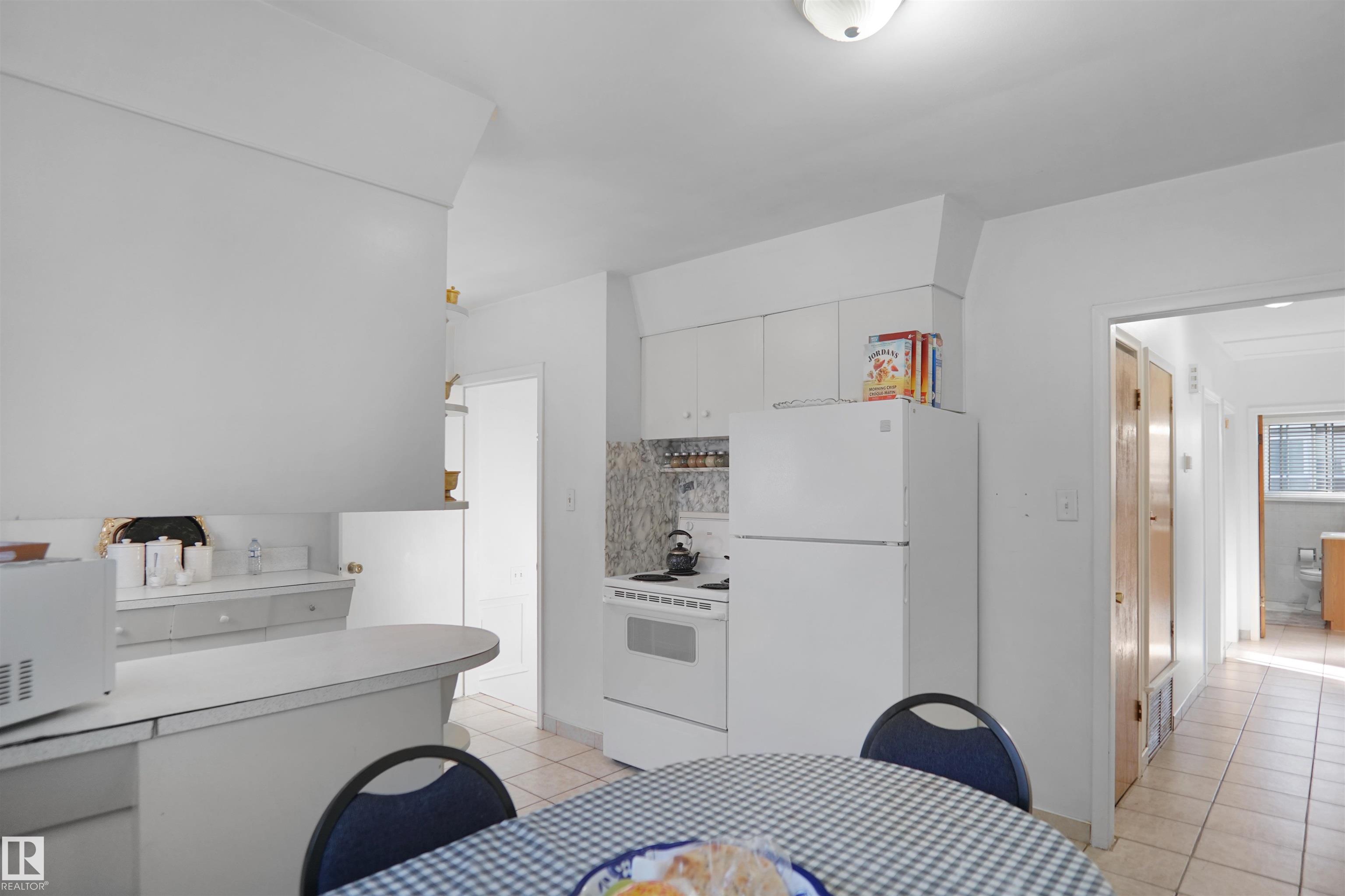 Photo 9 at 13007 93 Street NW, Killarney, Edmonton