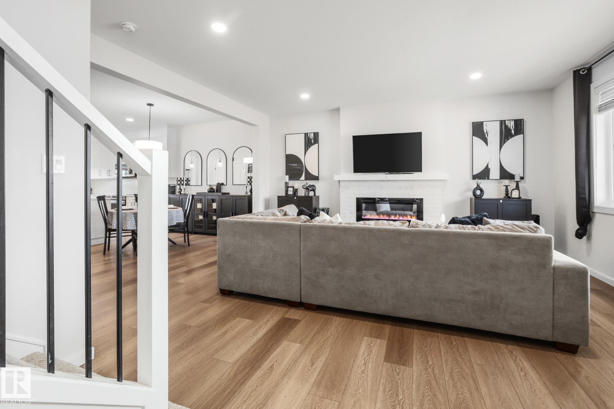 Photo 13 at 7012 54 Avenue, Elan, Beaumont