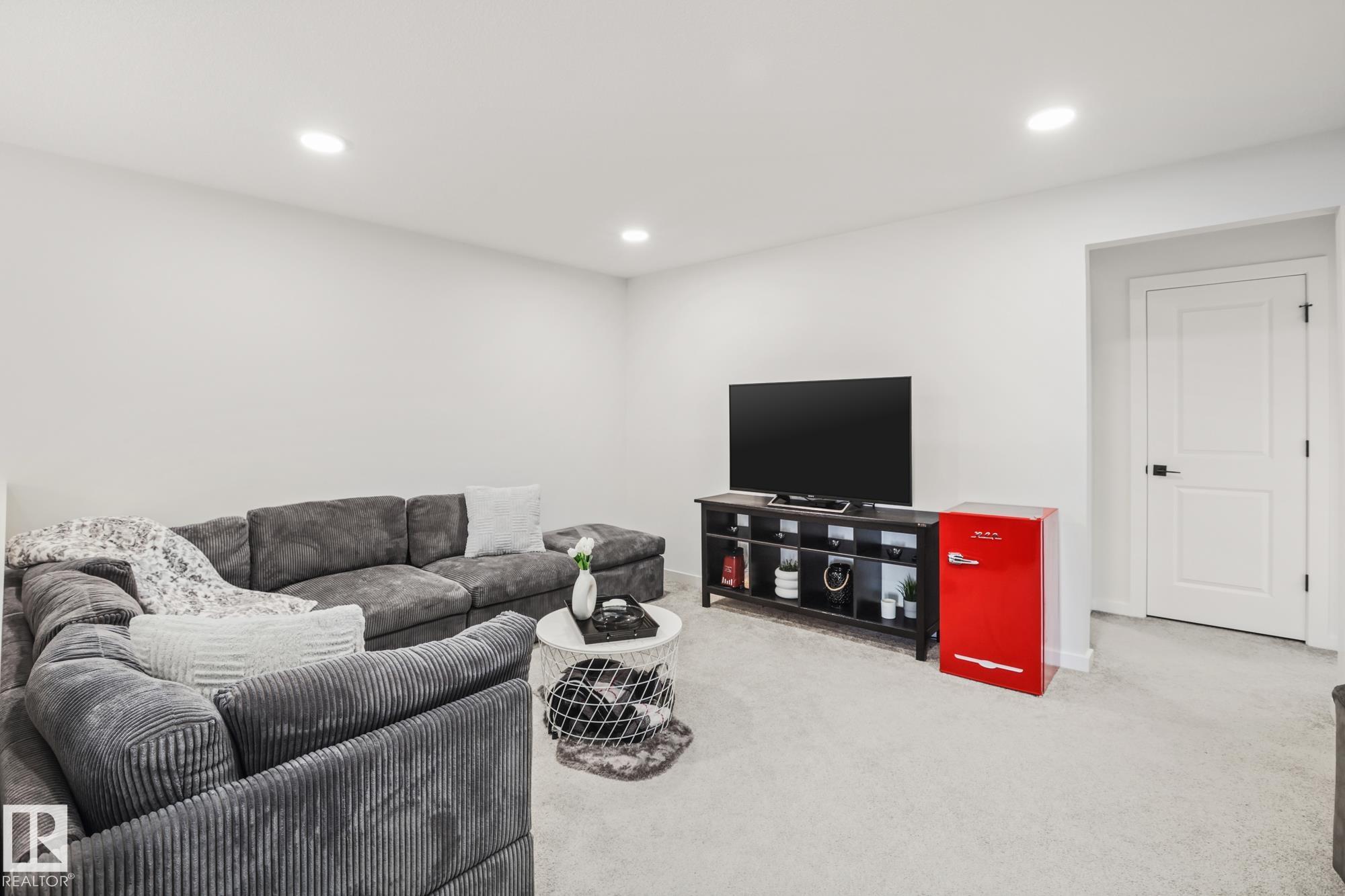 Photo 40 at 7012 54 Avenue, Elan, Beaumont