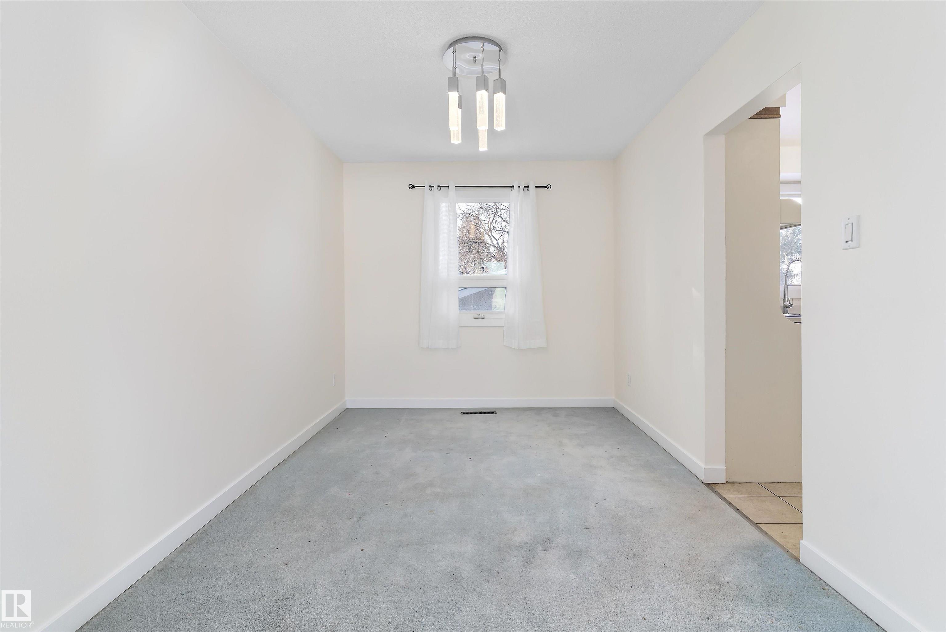 Photo 18 at 10951 35a Avenue NW, Duggan, Edmonton