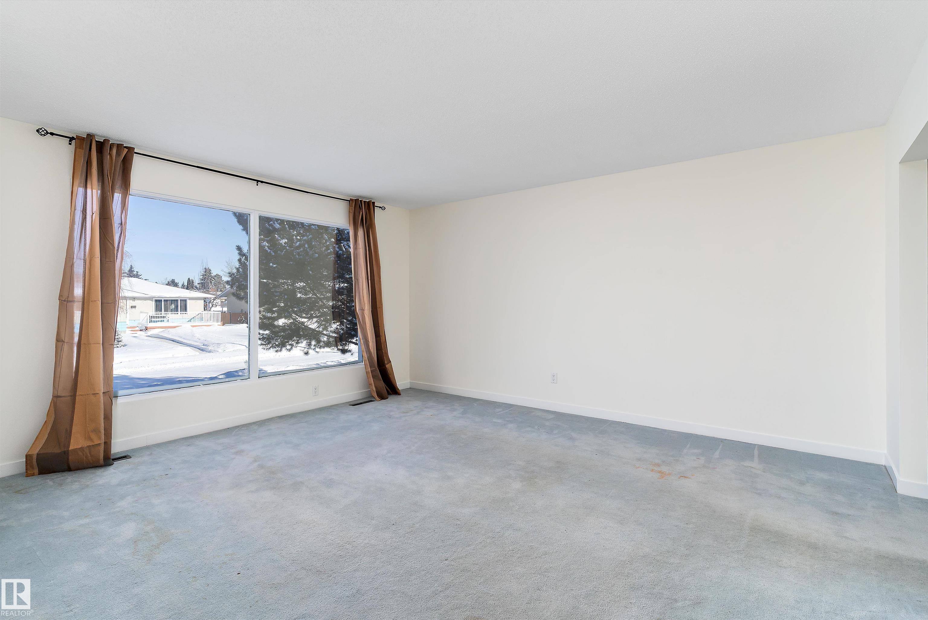 Photo 7 at 10951 35a Avenue NW, Duggan, Edmonton