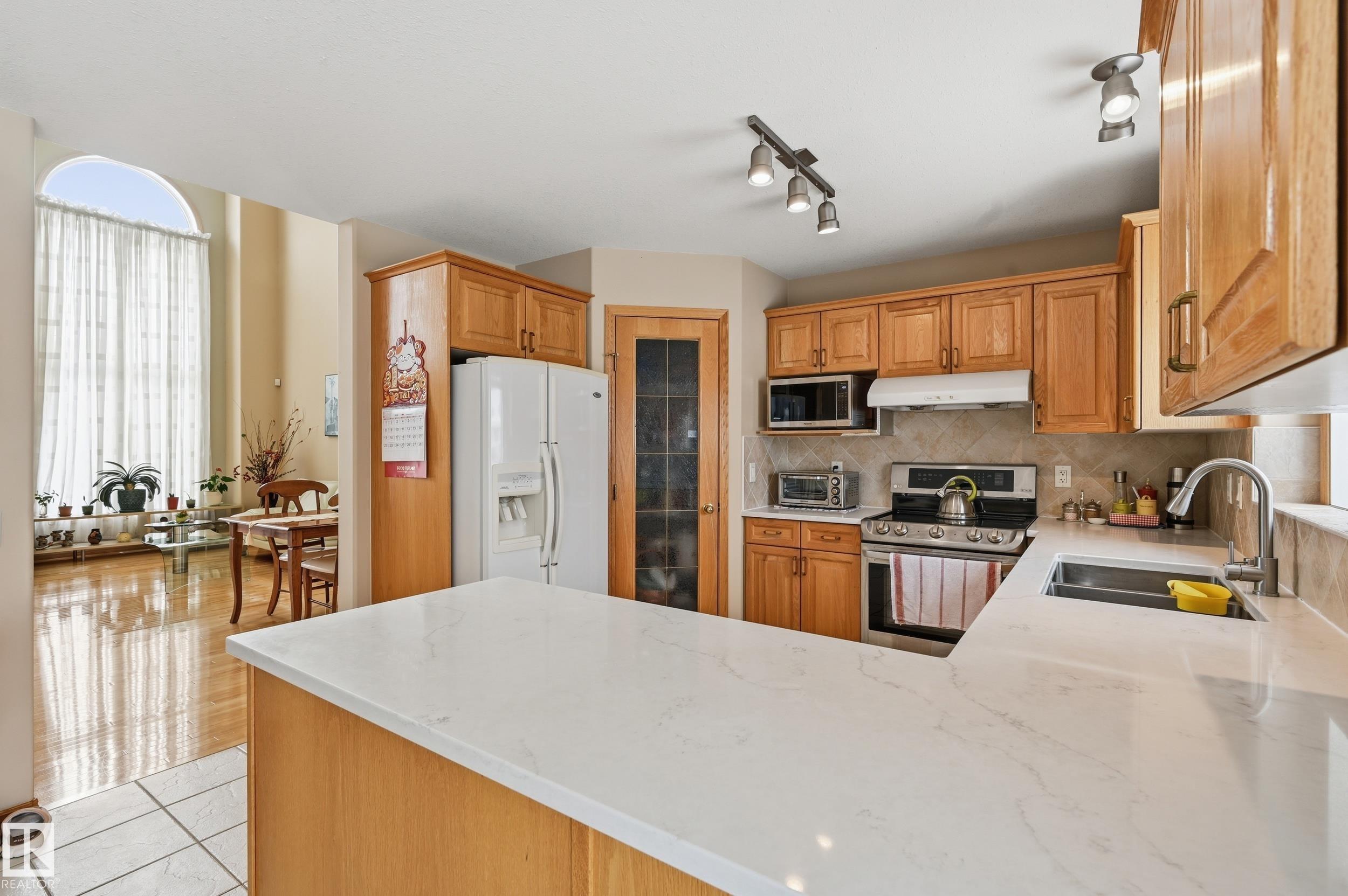 Photo 12 at 7220 161 Avenue NW, Ozerna, Edmonton