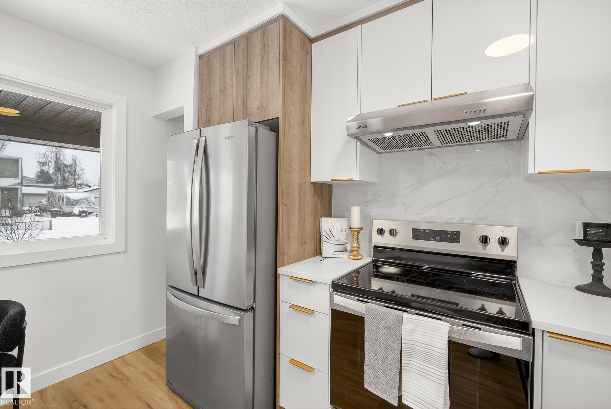 Photo 13 at 1 - 13833 30 Street NW, Hairsine, Edmonton