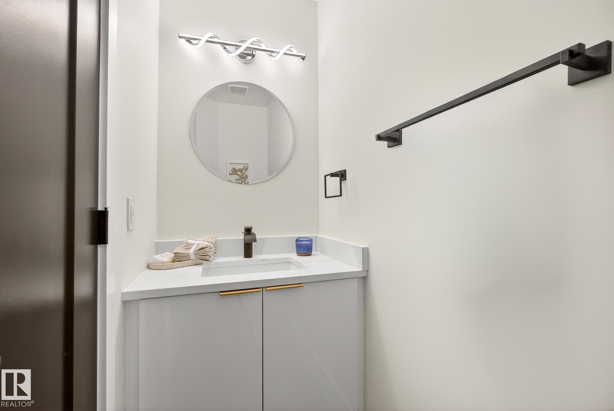 Photo 17 at 1 - 13833 30 Street NW, Hairsine, Edmonton