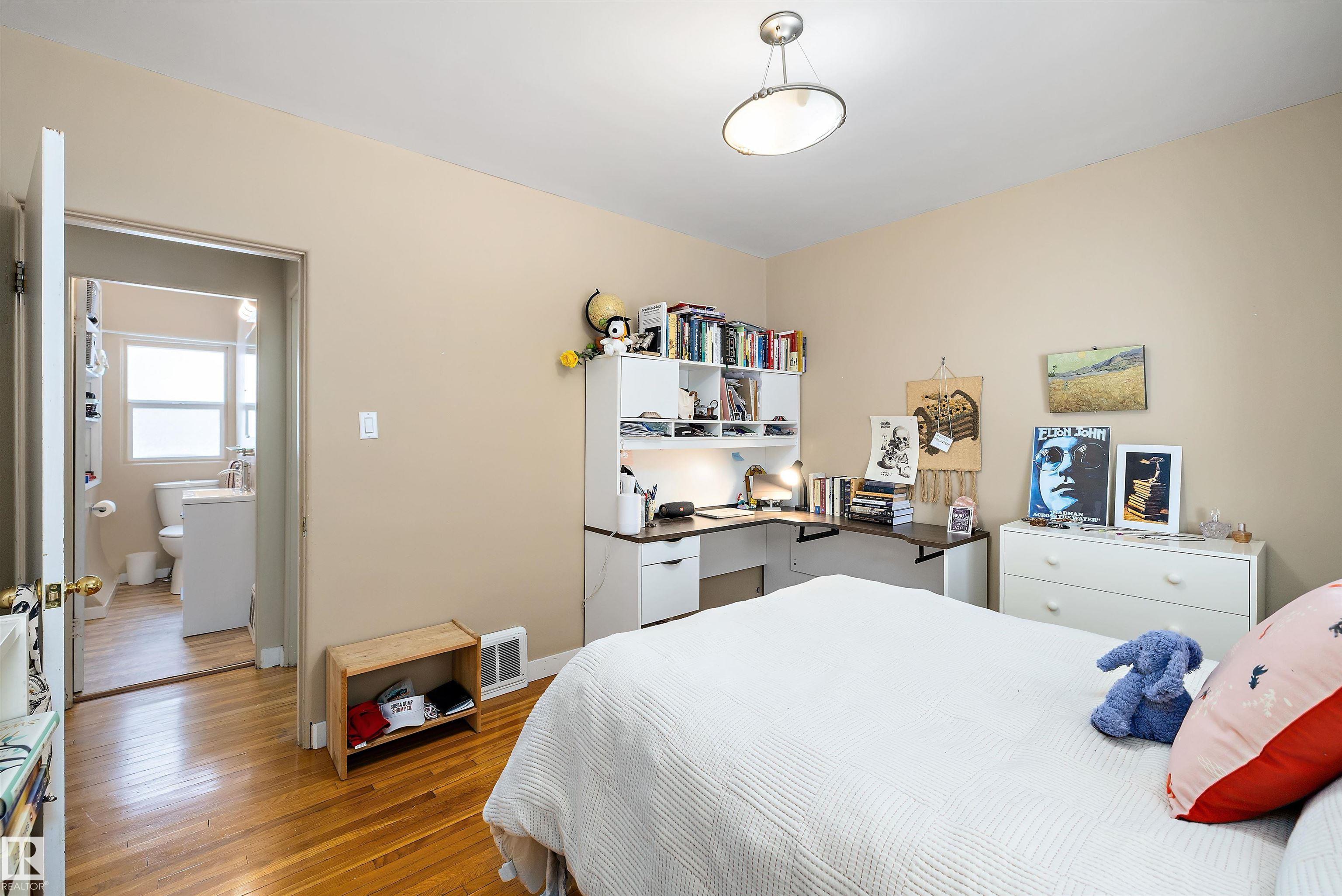 Photo 12 at 11242 72 Avenue NW, McKernan, Edmonton