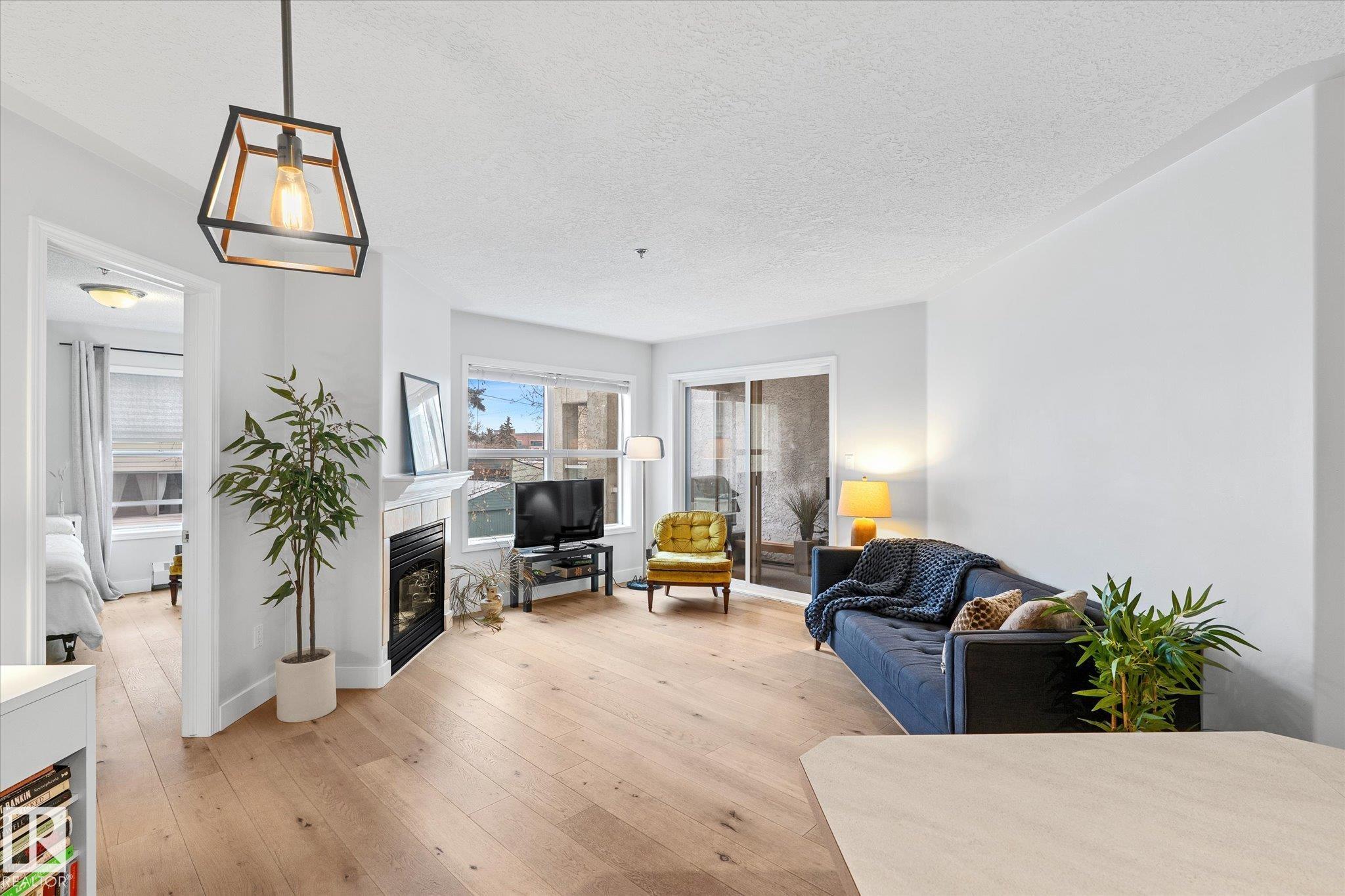 Photo 12 at 207 - 12028 103 Avenue NW, Wîhkwêntôwin, Edmonton