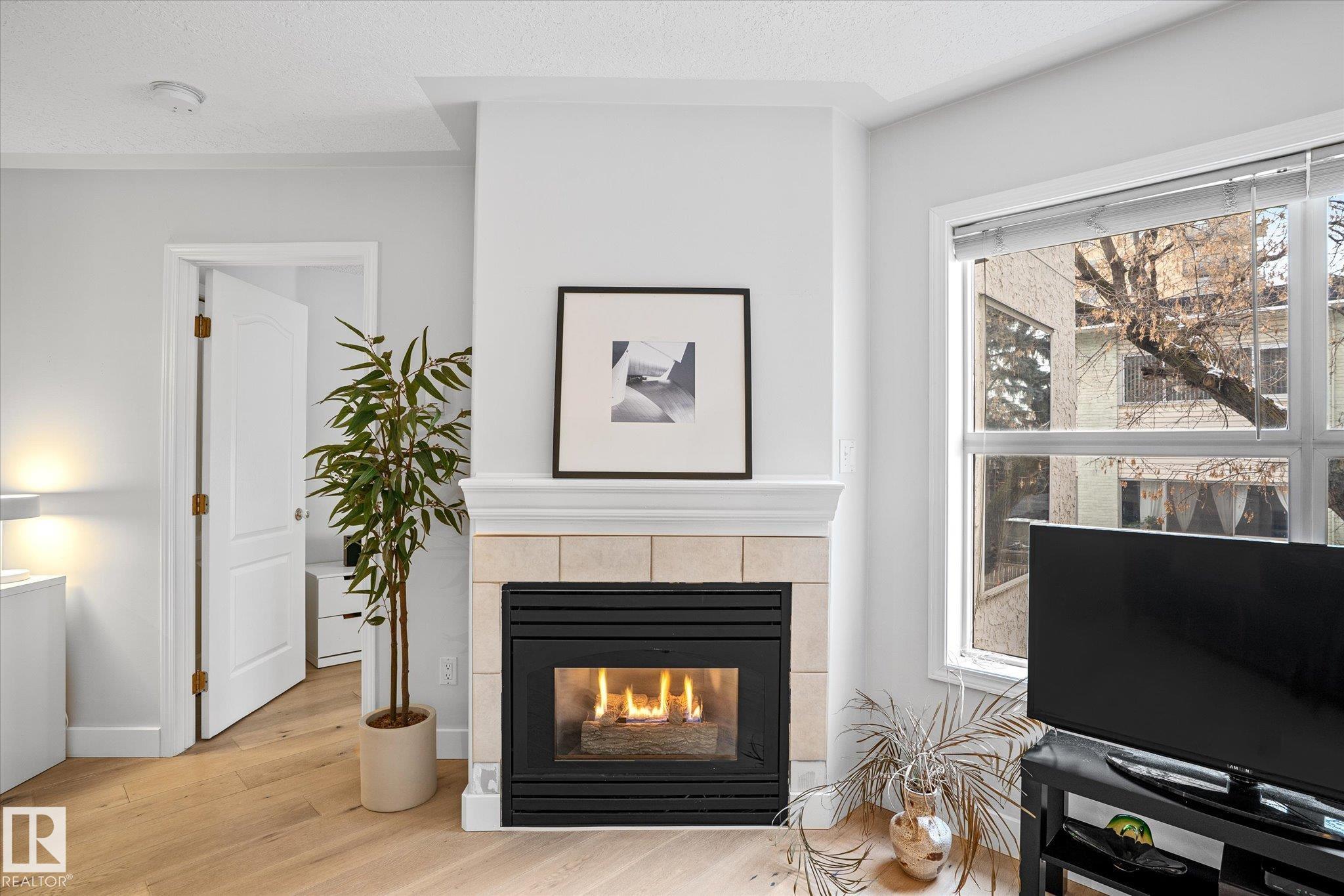 Photo 15 at 207 - 12028 103 Avenue NW, Wîhkwêntôwin, Edmonton