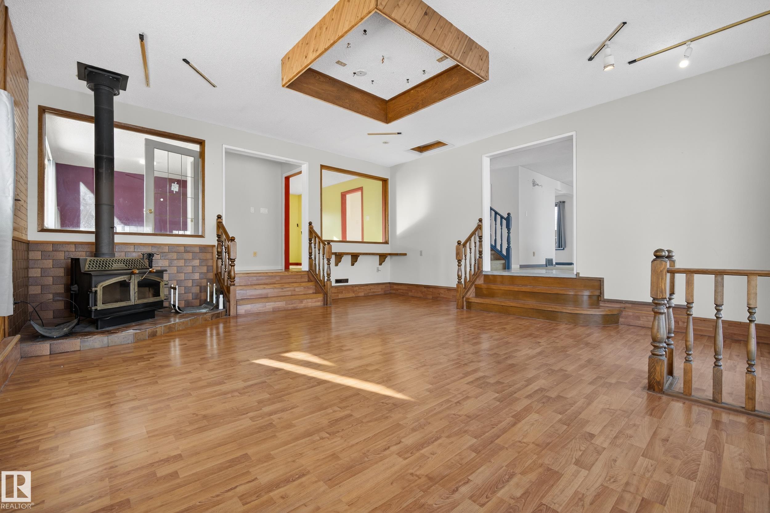 Photo 12 at 3801 33 Avenue, Caledonia, Leduc