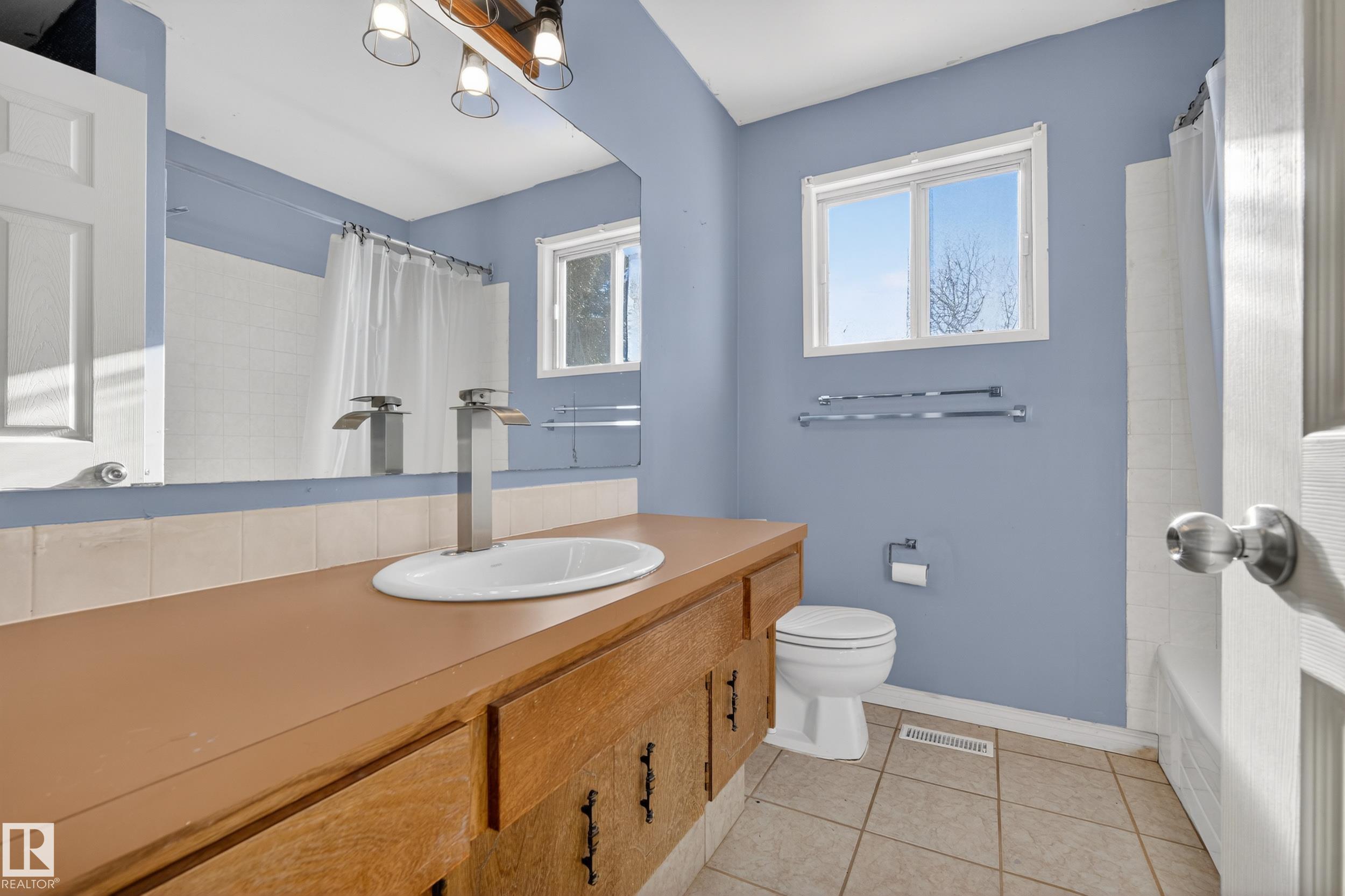 Photo 38 at 3801 33 Avenue, Caledonia, Leduc