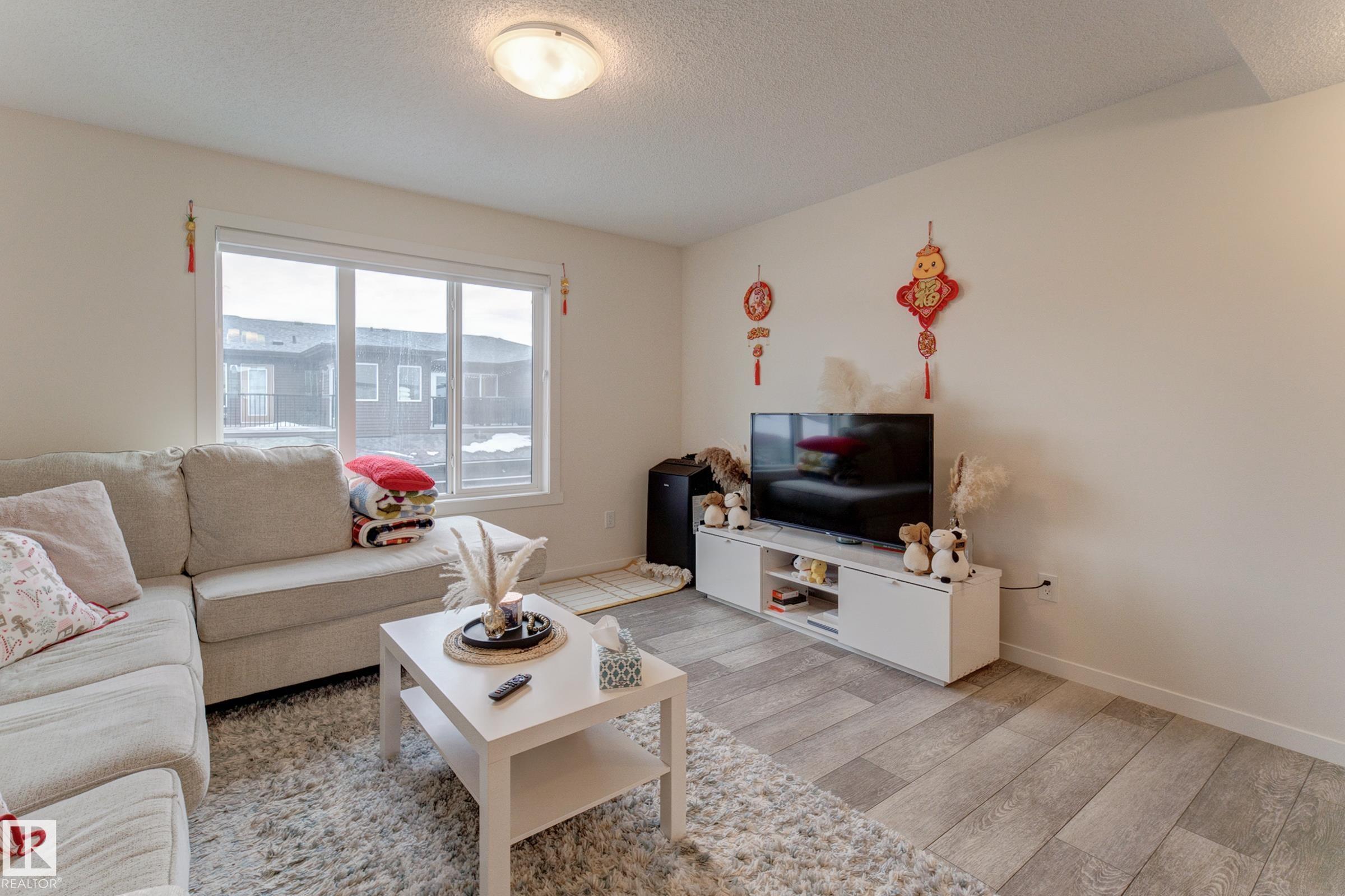 Picture for 19713 28 AV NW