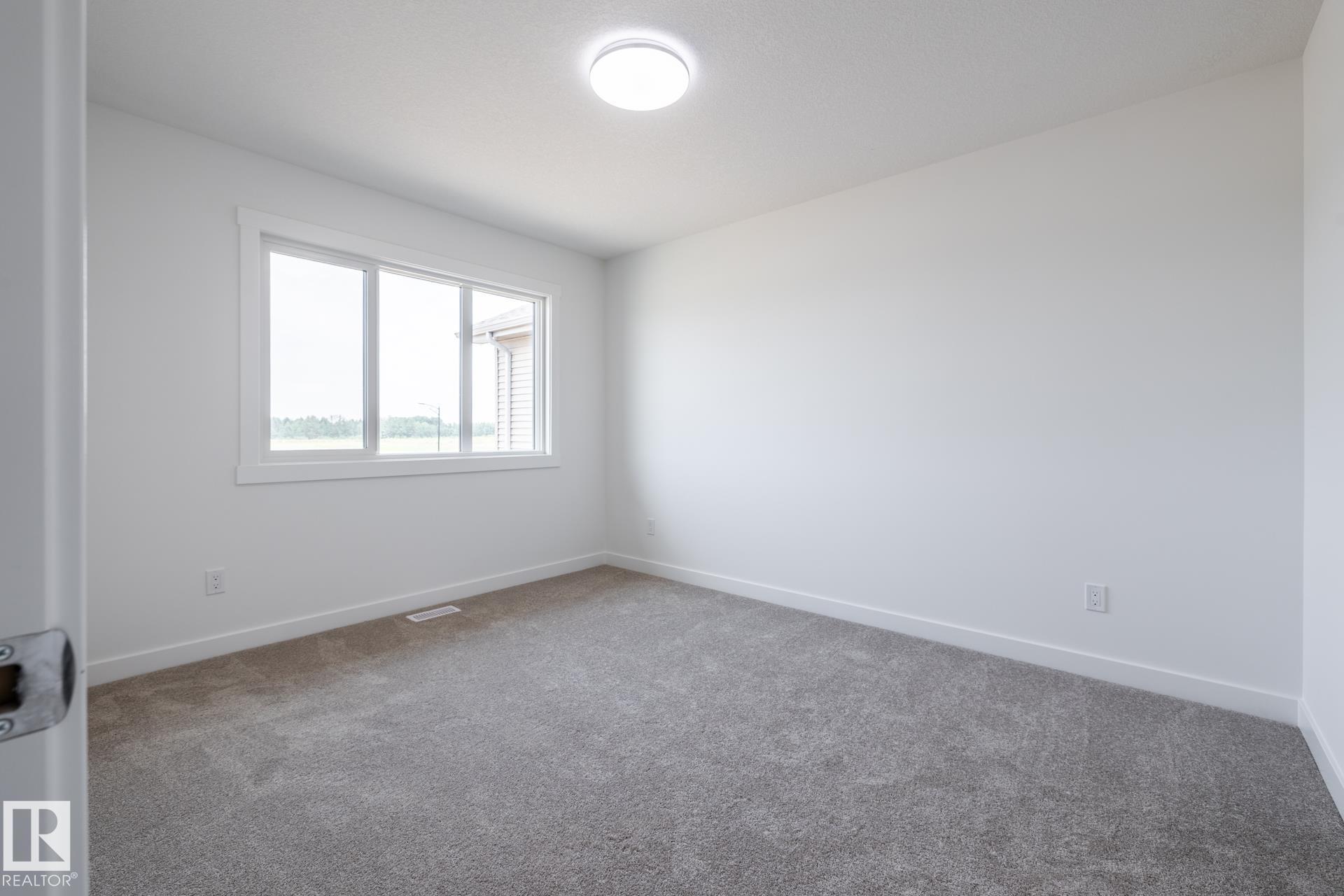 https://zimg.paragon.ice.com/ParagonImages/Property/PM/RAE/225387127/15/0/0/d9efe93272c233441c457768194ad379/1/afb288f9e8b247ef7ef82381663c79ec/225387127-e3fe041e-1024-40da-adc1-6fd8a8518c2f.JPG