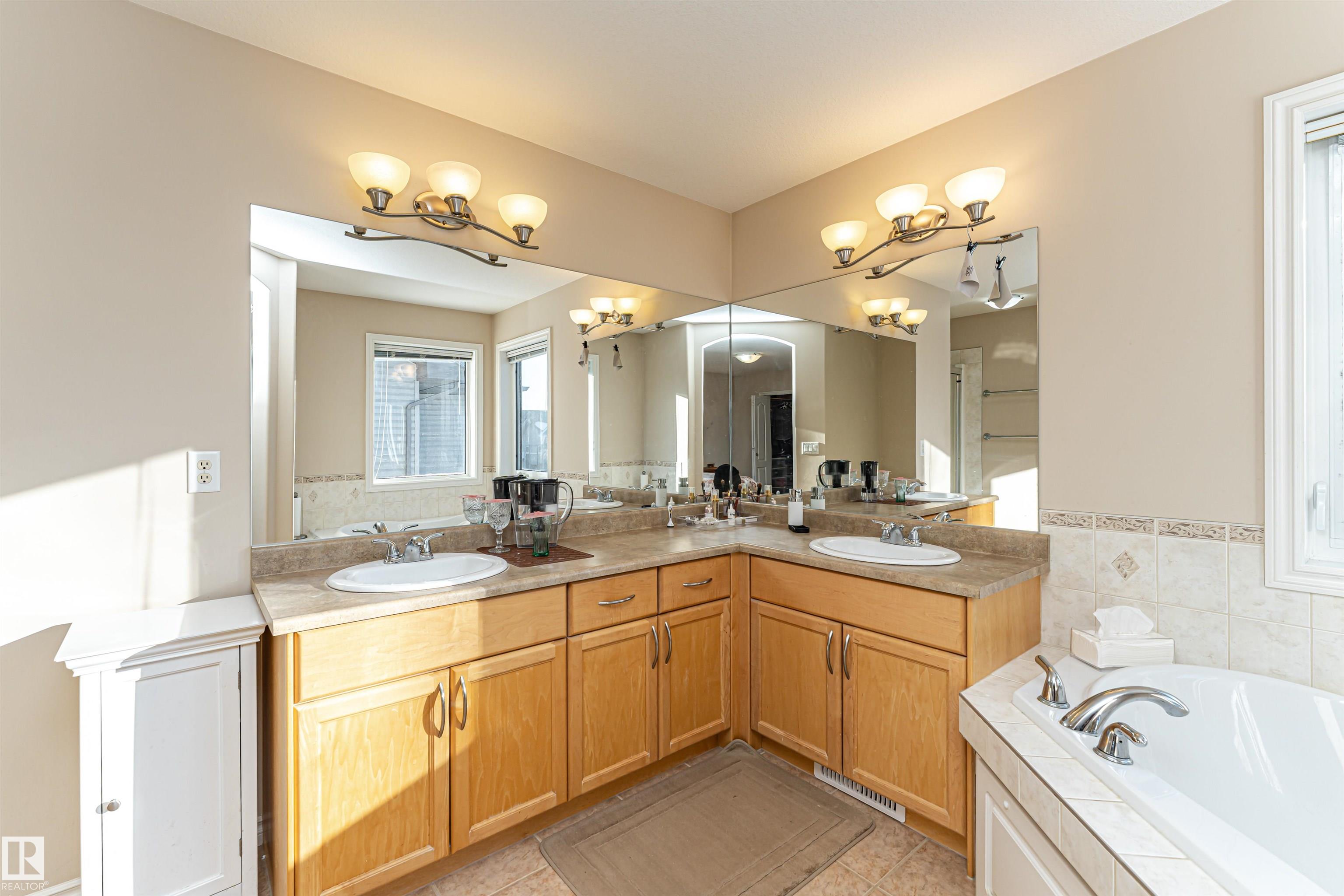 Photo 31 at 1915 126 Street SW, Rutherford, Edmonton