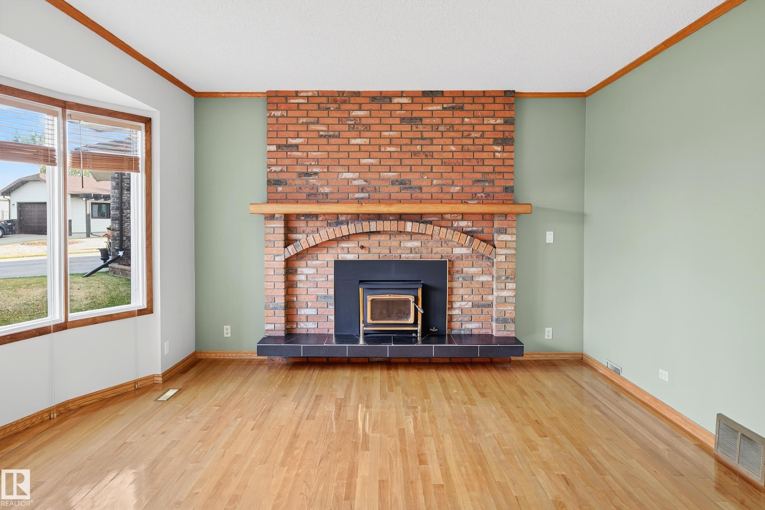 3917 43 Avenue, South Park, Leduc