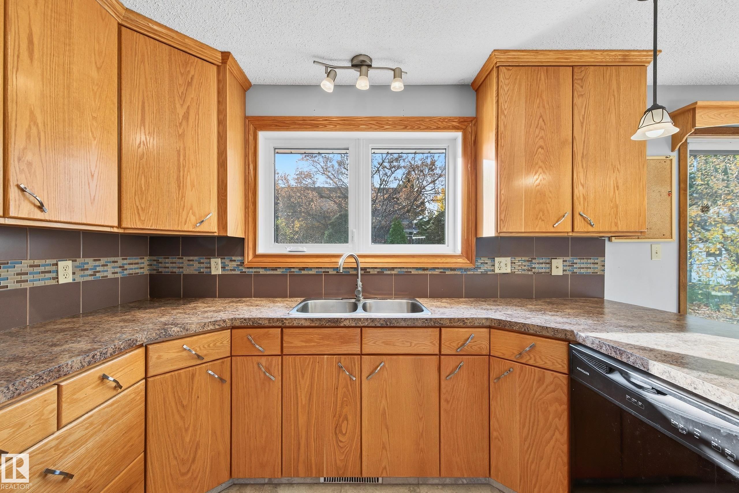 Photo 27 at 3917 43 Avenue, South Park, Leduc