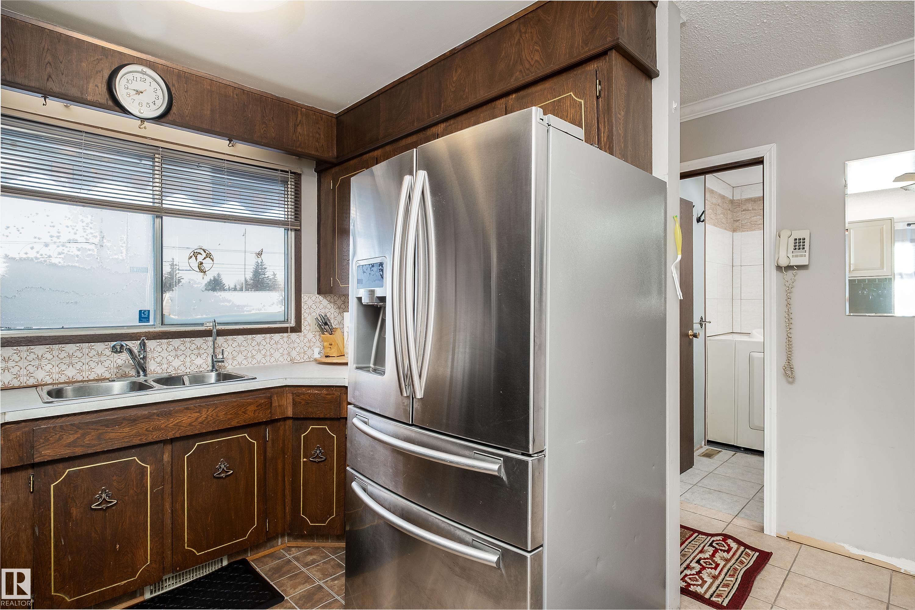 Photo 16 at 3424 65 Street NW, Hillview, Edmonton