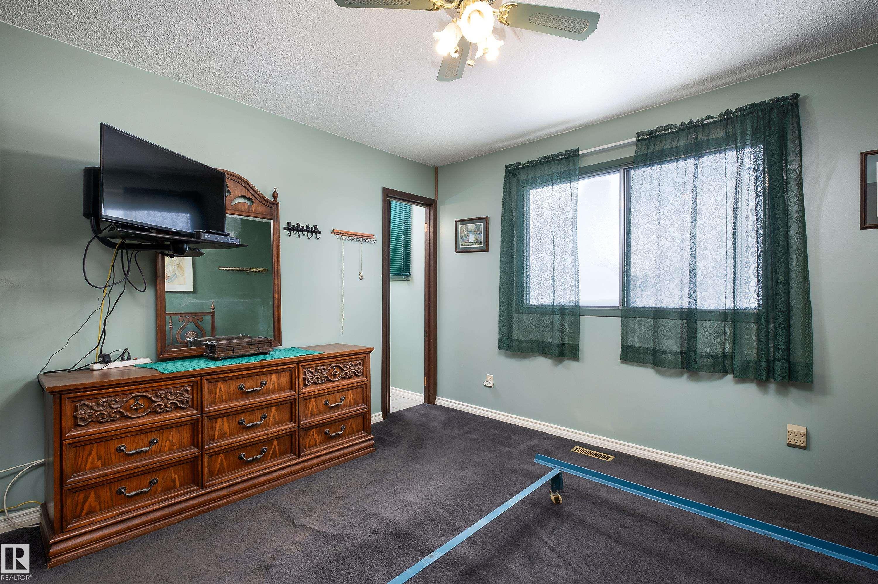 Photo 22 at 3424 65 Street NW, Hillview, Edmonton