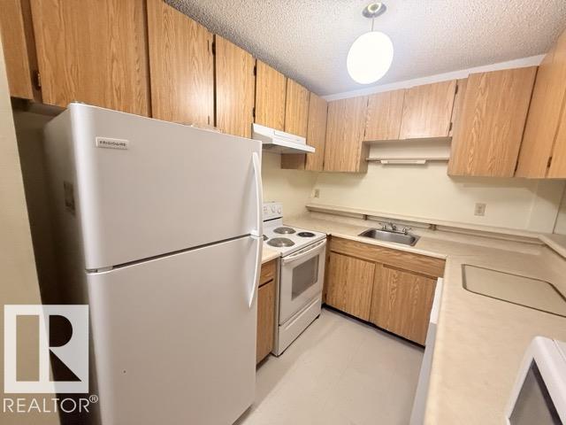 Photo 8 at 109 - 2624 Mill Woods Road E NW, Weinlos, Edmonton