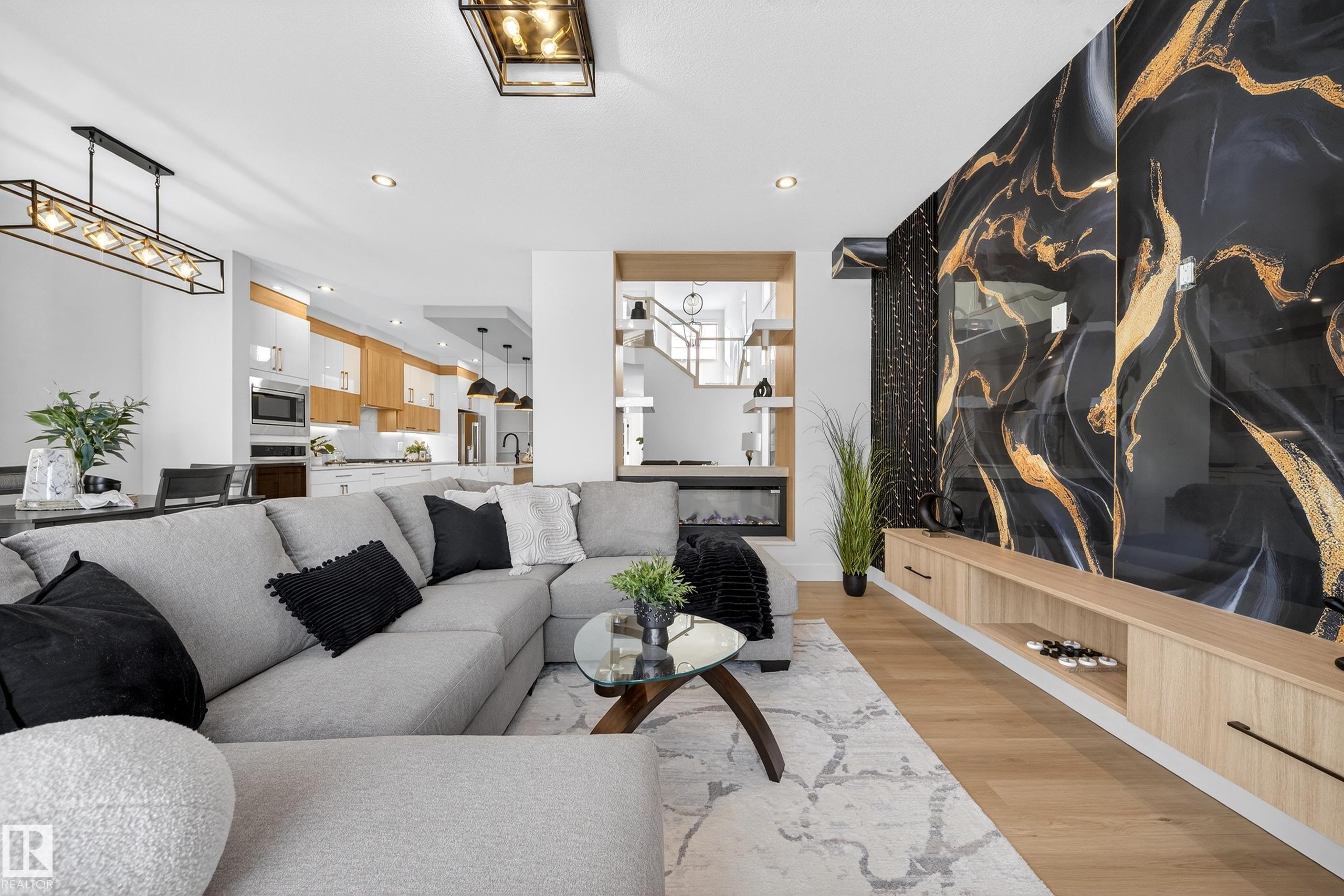 Photo 12 at 9907 68 Street NW, Terrace Heights, Edmonton