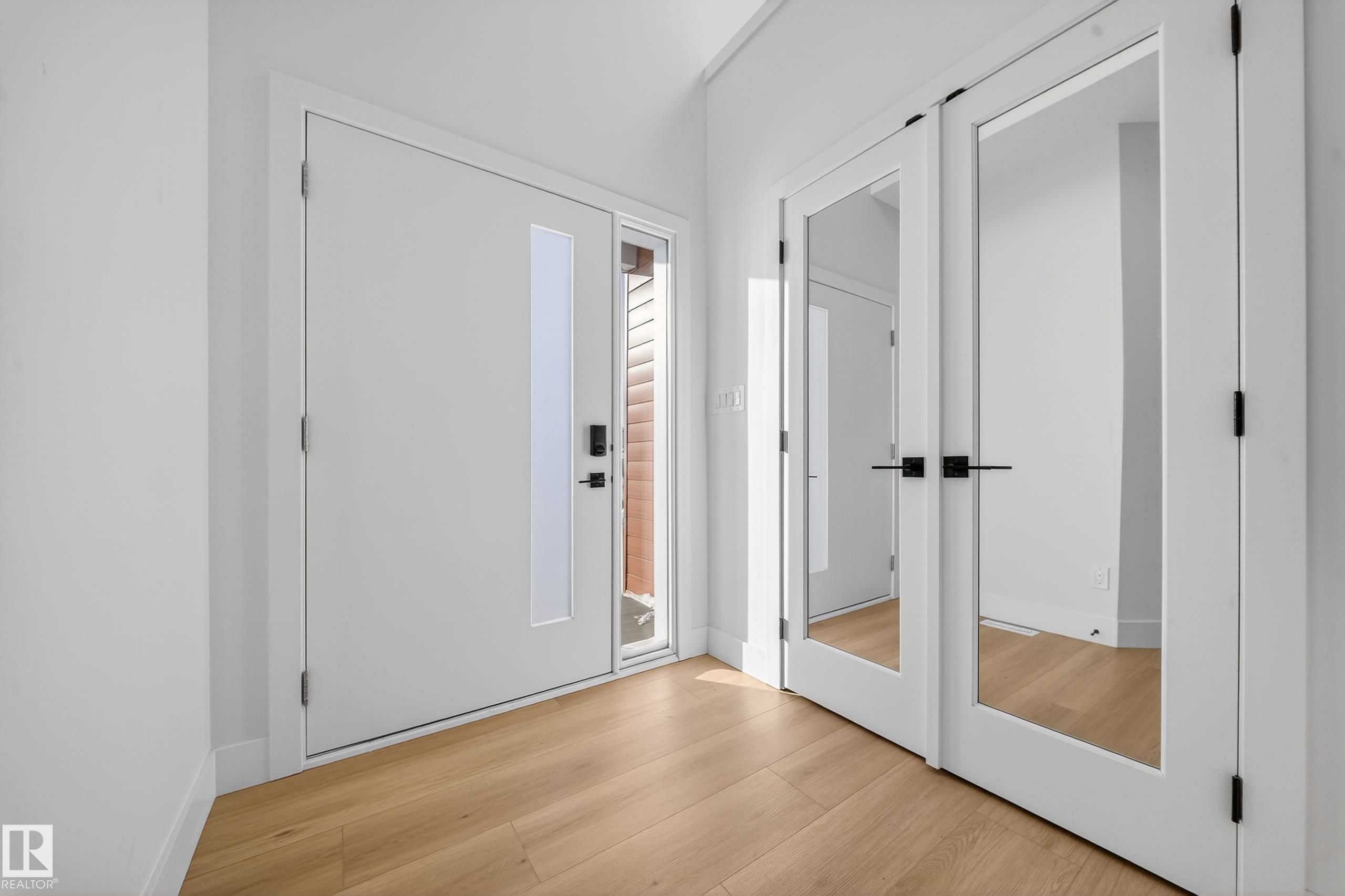 Photo 25 at 9907 68 Street NW, Terrace Heights, Edmonton