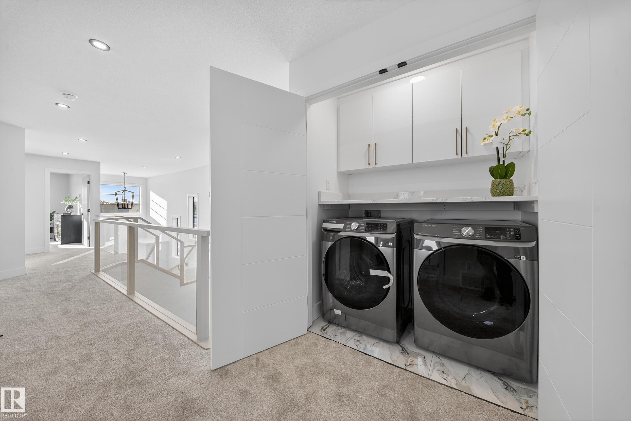 https://zimg.paragon.ice.com/ParagonImages/Property/PM/RAE/225387152/40/0/0/68a338b3f3c8414e23e62b4a452059b3/1/a0b29db97501610a16498bc5690d4c1e/225387152-d883918a-6550-4e59-a297-7aa8f1ae2799.JPG