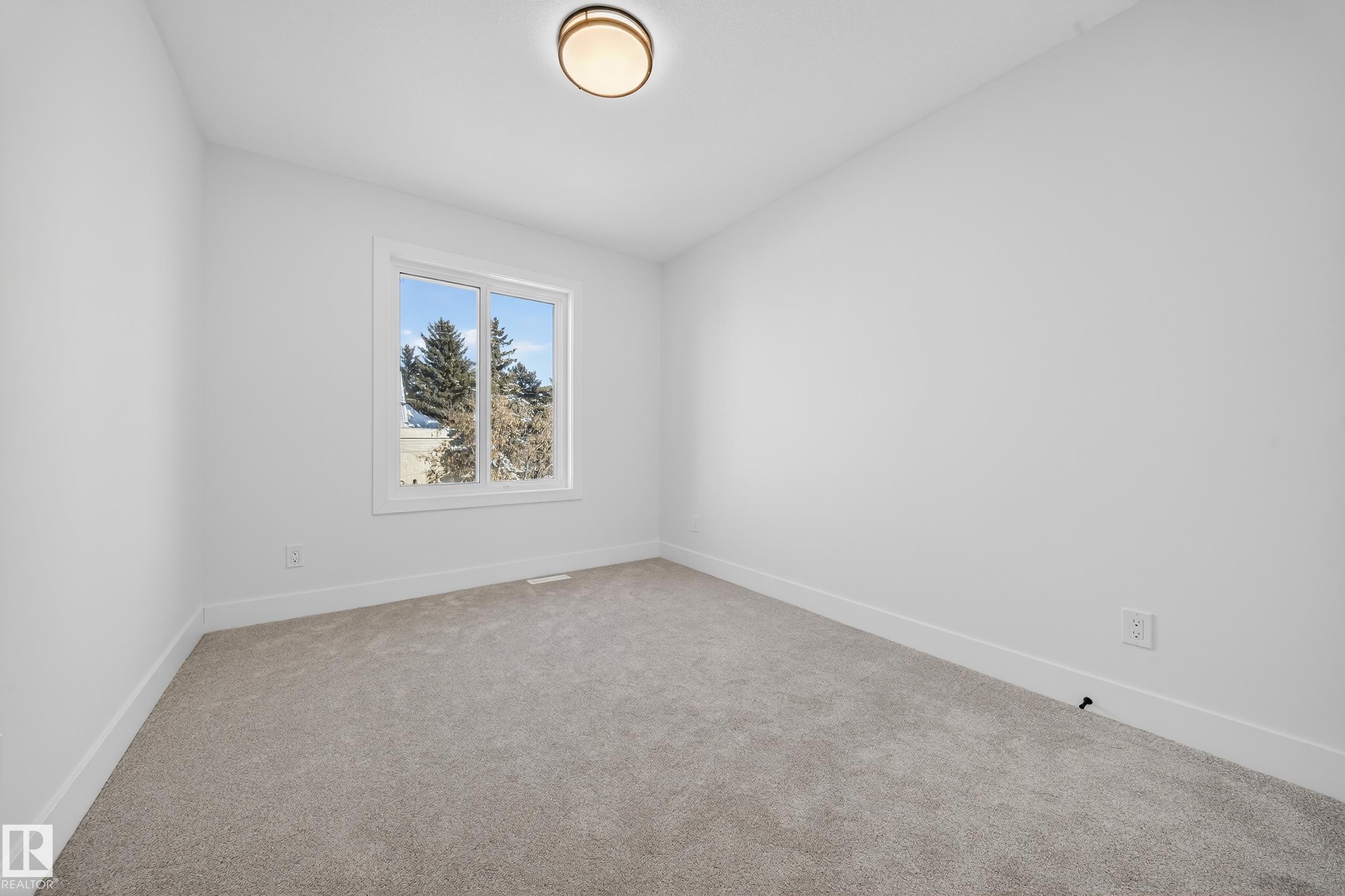 https://zimg.paragon.ice.com/ParagonImages/Property/PM/RAE/225387152/41/0/0/1ae1dd9669569f538014fe0a244f640c/1/a0b29db97501610a16498bc5690d4c1e/225387152-269c7dd6-b5f7-4ea7-b0b9-ab947e23c8f9.JPG