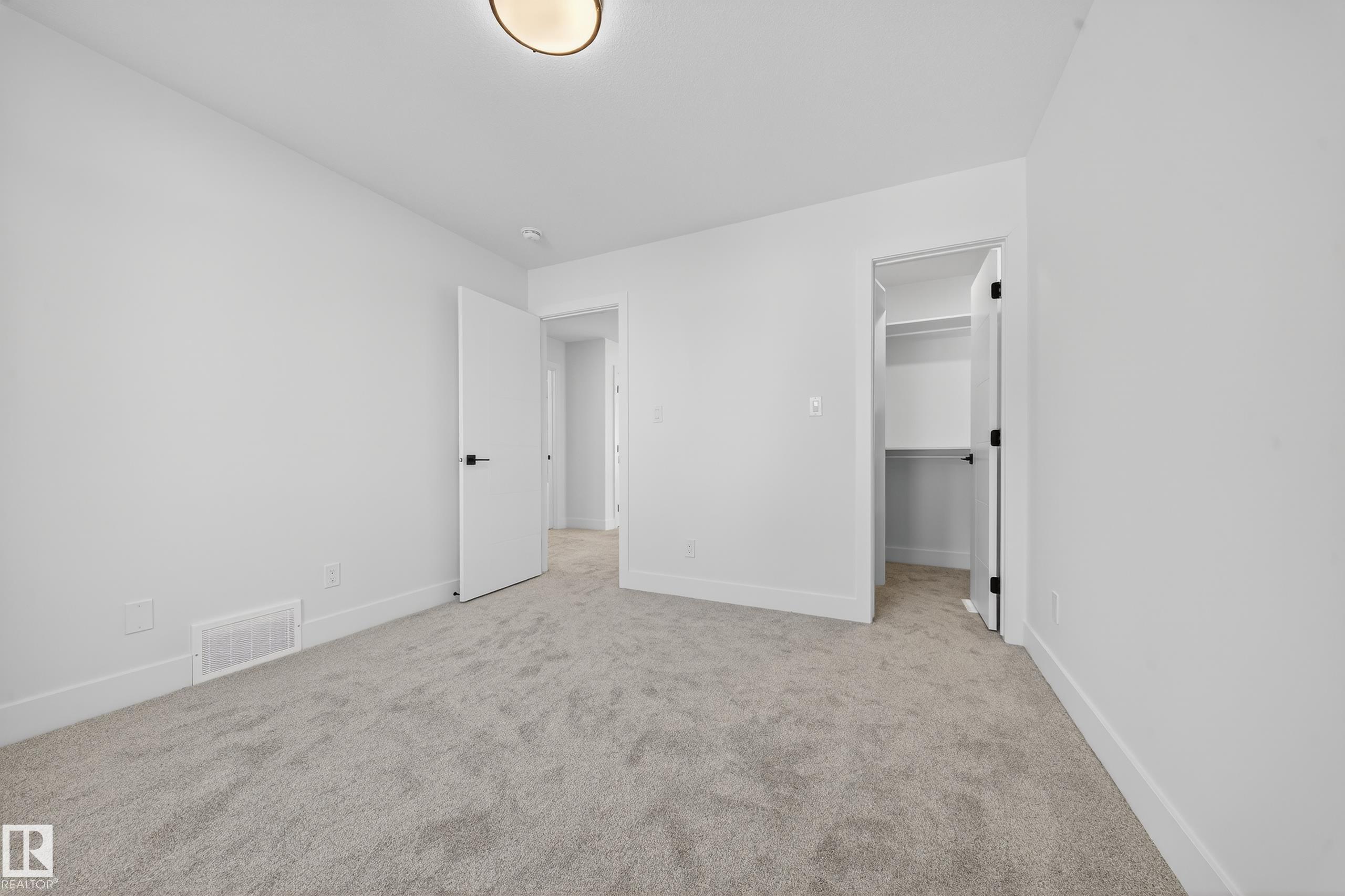 https://zimg.paragon.ice.com/ParagonImages/Property/PM/RAE/225387152/44/0/0/584a24d4e0ad980d831f54ddcbdc03d7/1/a0b29db97501610a16498bc5690d4c1e/225387152-ca126529-2c81-4b48-9fc9-93e623d96499.JPG