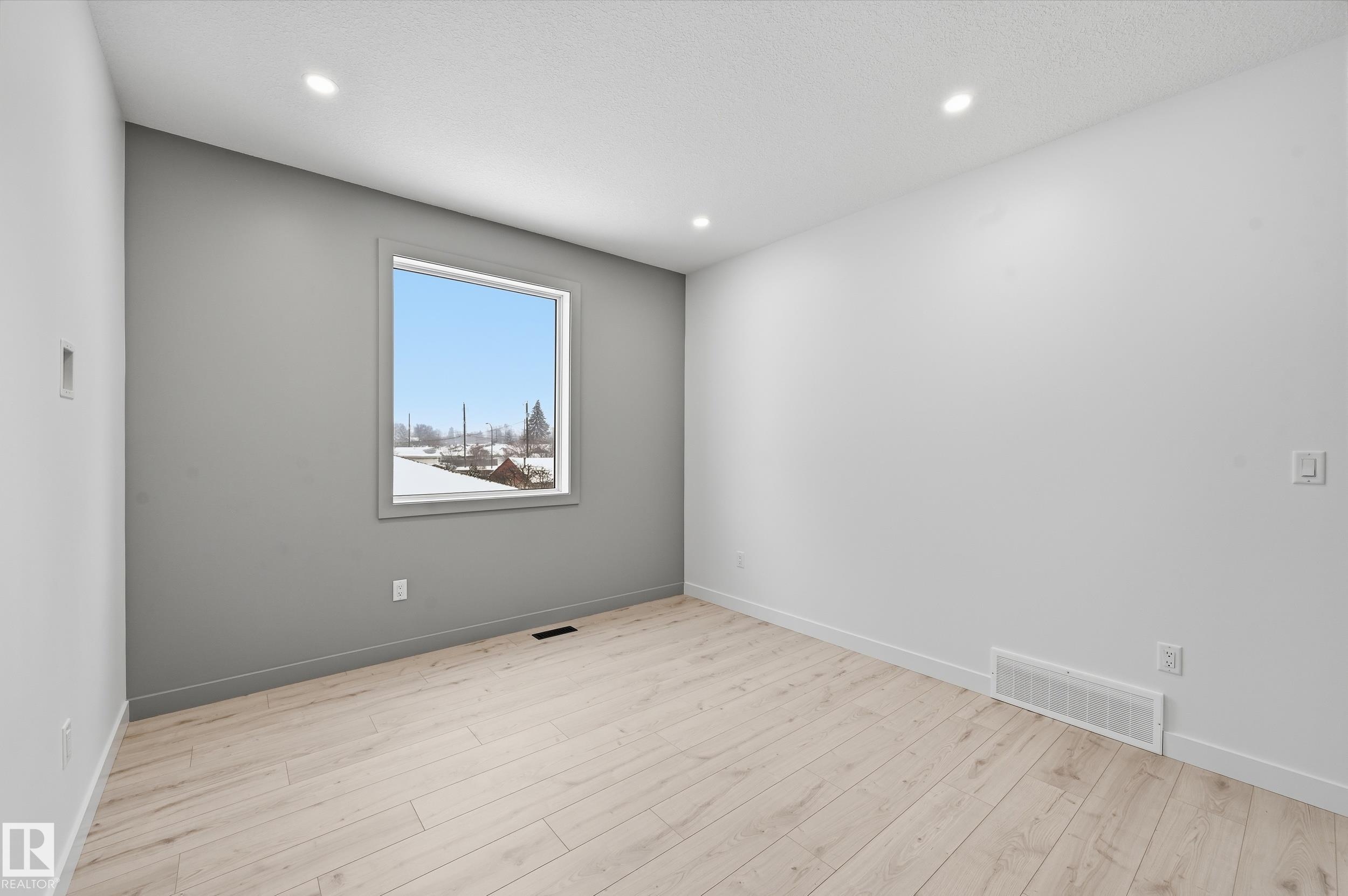 Photo 28 at 11121 51 Street NW, Highlands, Edmonton